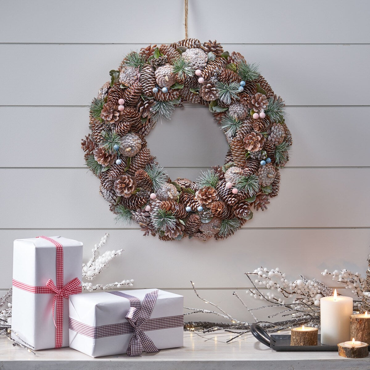 Modern 18.5 Pine Cone Christmas Wreath - Natural