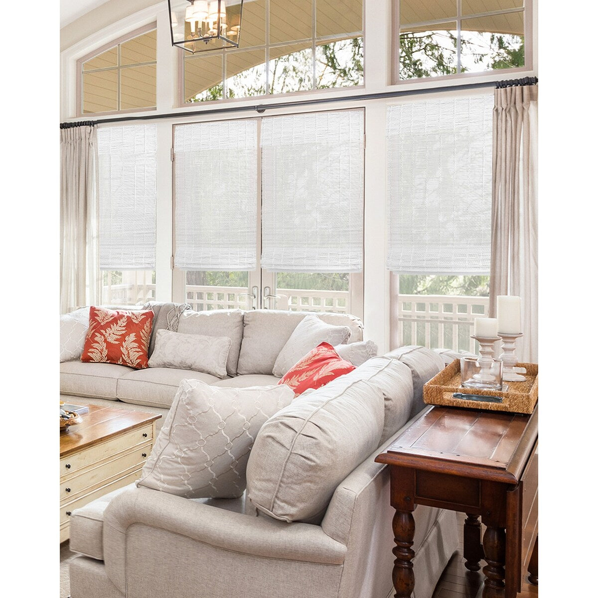 Chicology Cordless Bamboo Light-filtering Roman Shades