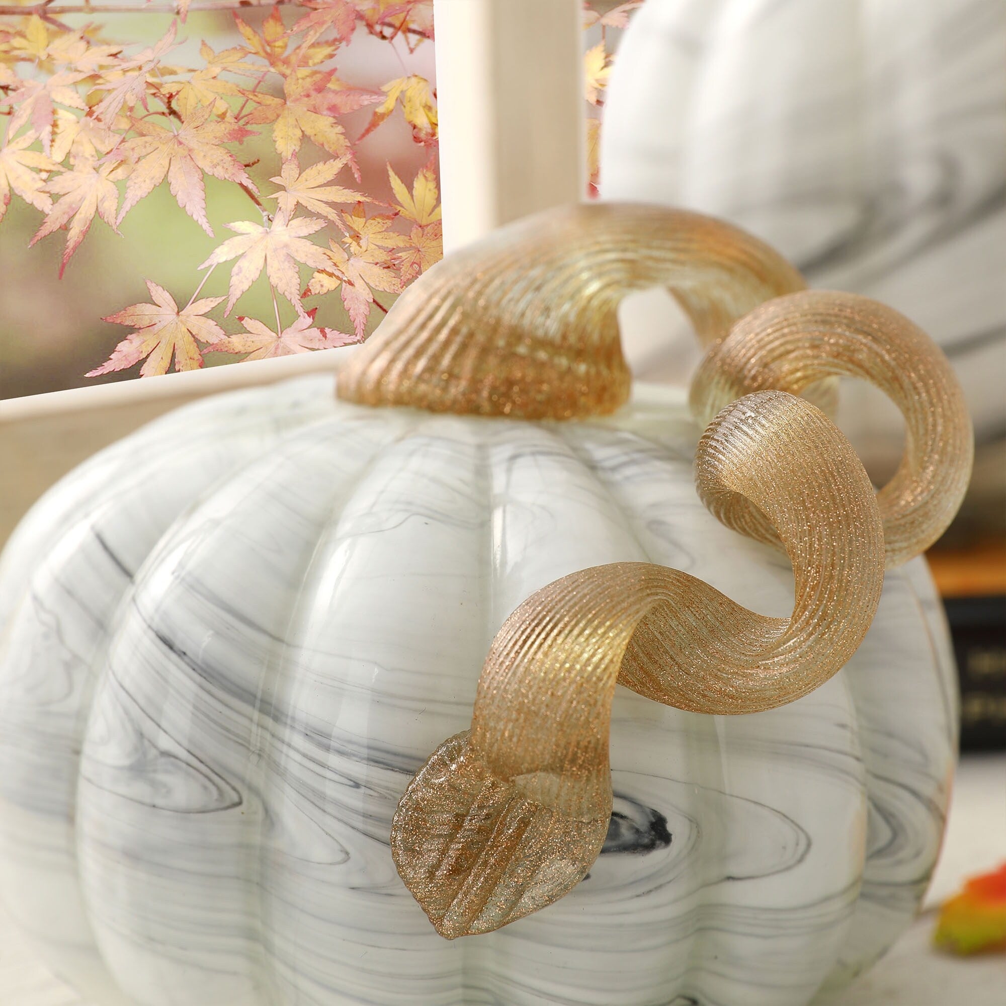 Glitzhome Fall Harvest Gray Marble Handblown Glass Pumpkins for Thanksgiving Decor