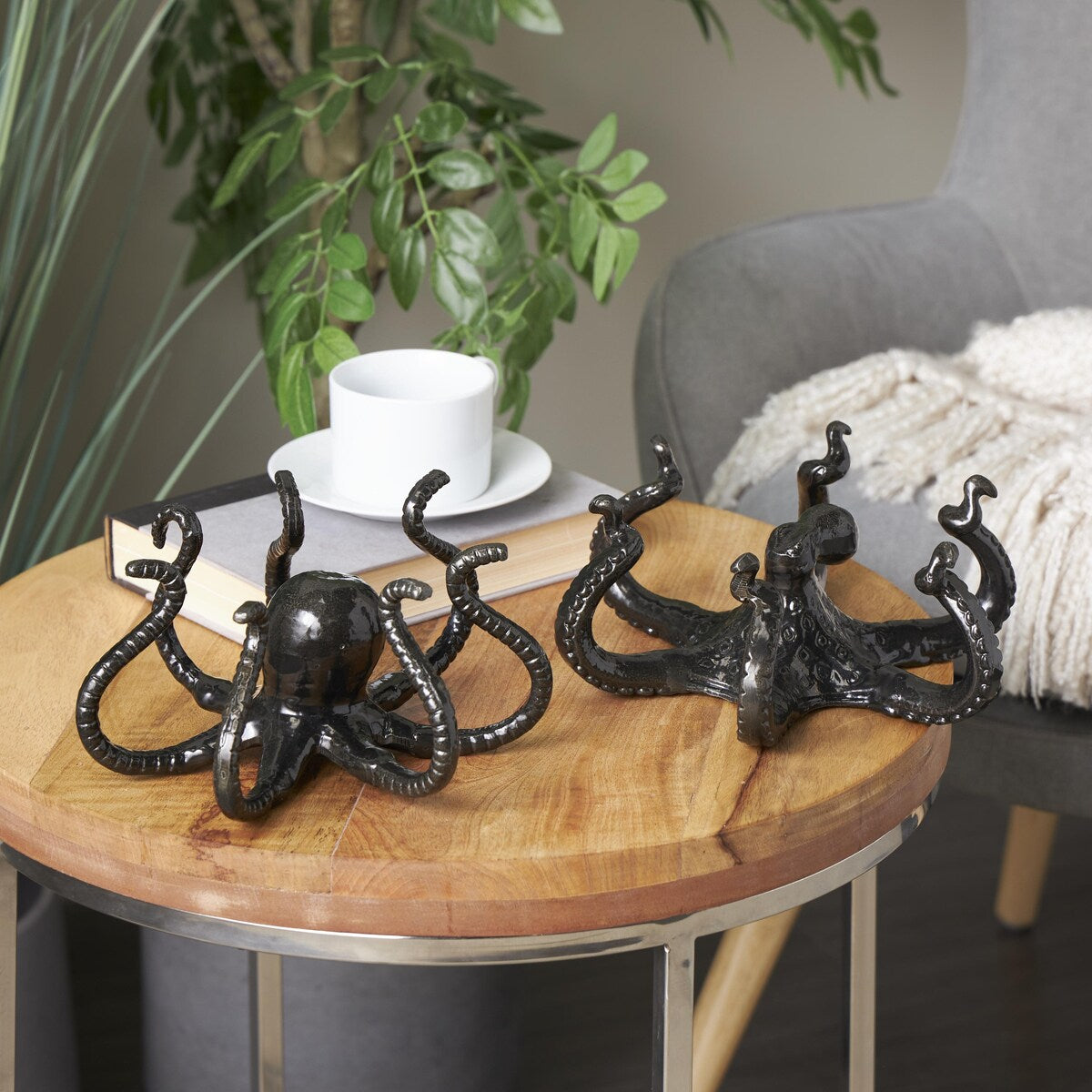 Aluminum Metal Octopus Decorative Sculpture with Splayed Arms - Set of 2 Black - Roche River Decor