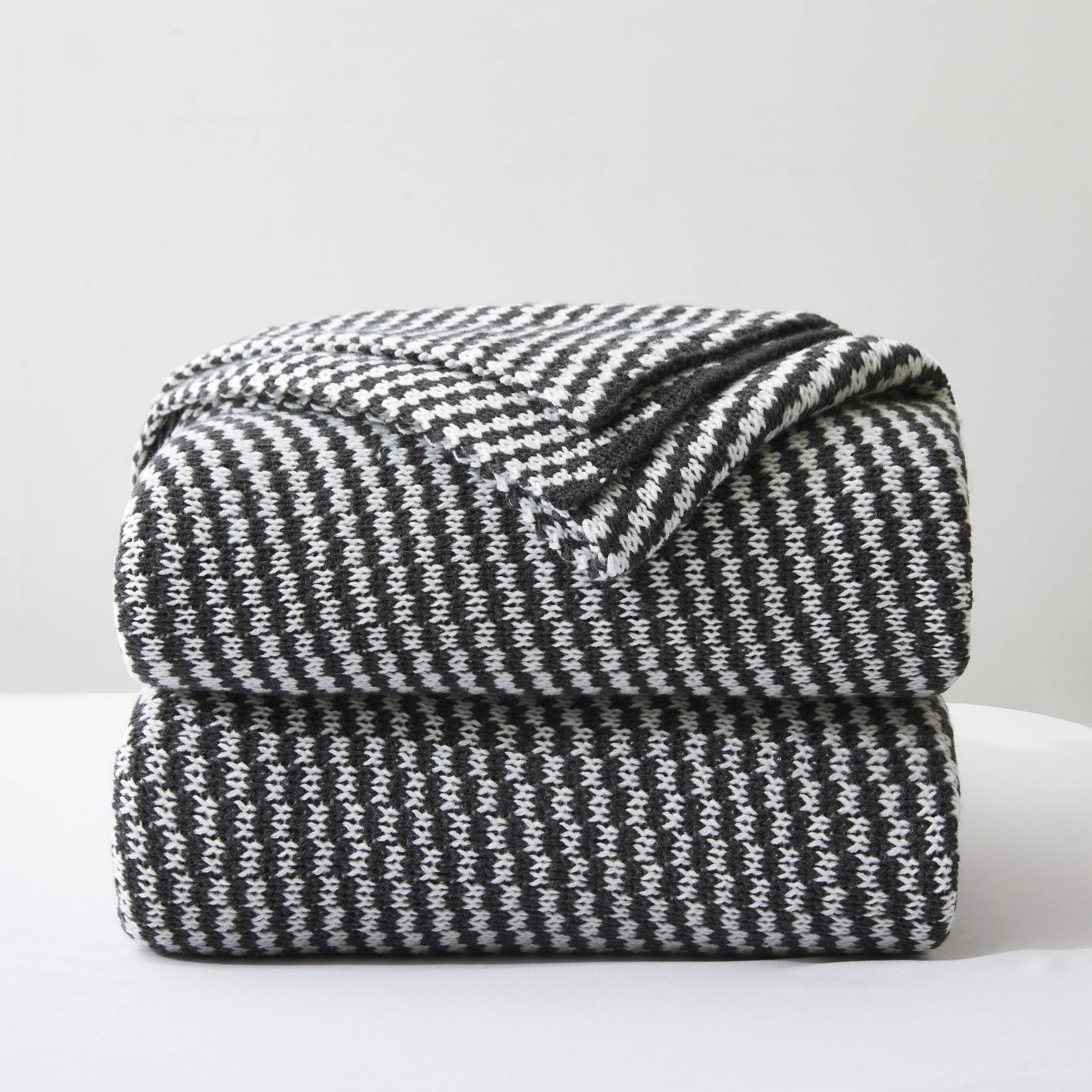 Lightweight and Soft Knit Throw Blanket for Couch