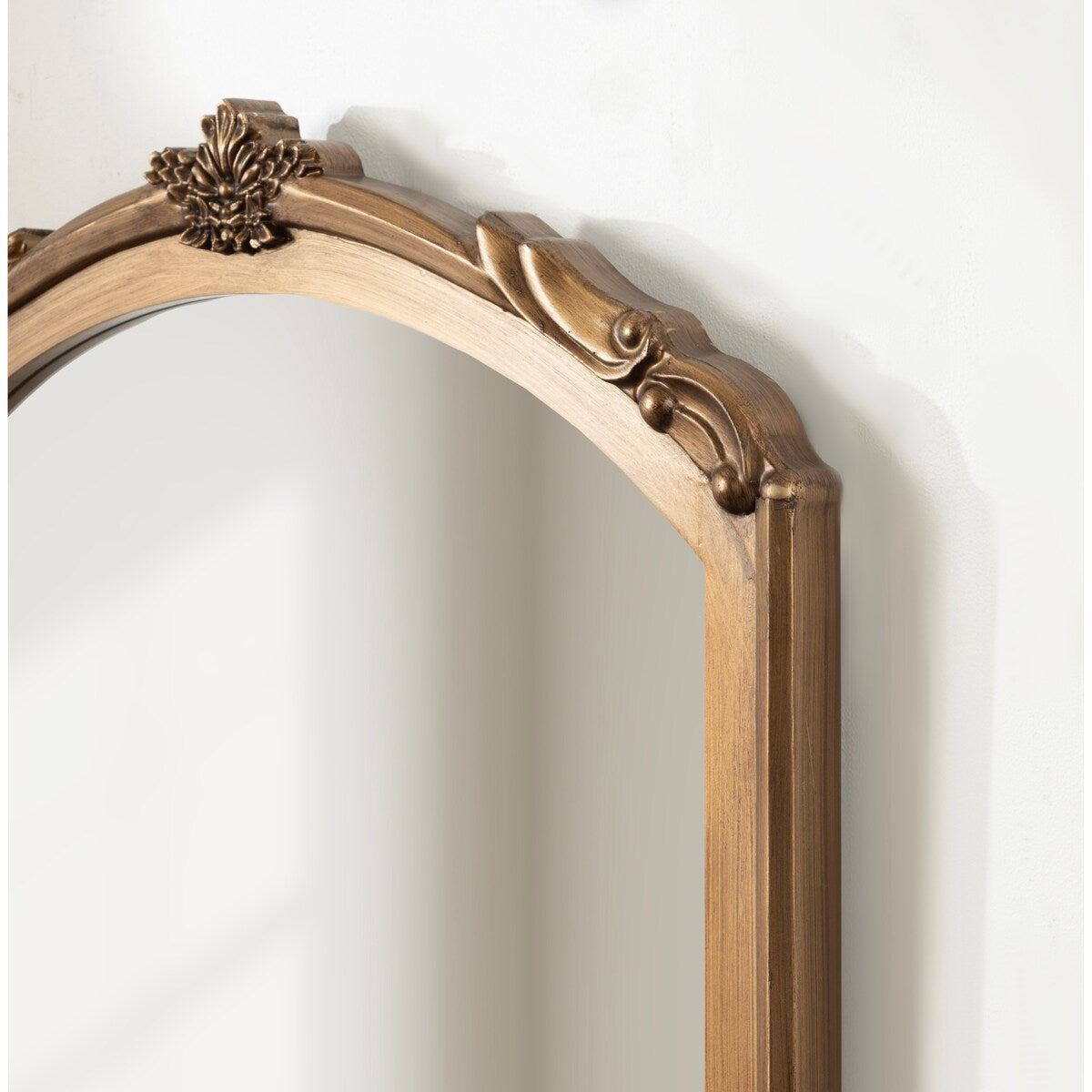 Kate and Laurel Berkshire Wall Mirror - 24x36