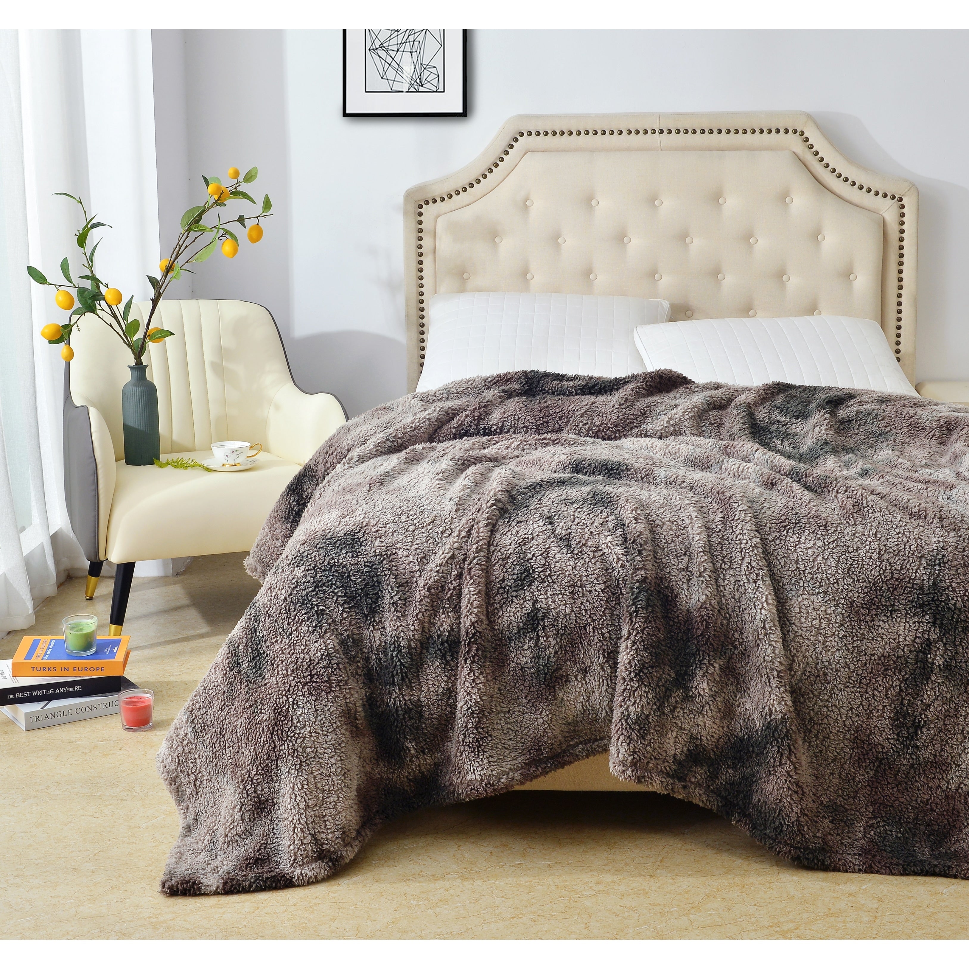 Ultra Soft FauxFur Throw Blanket