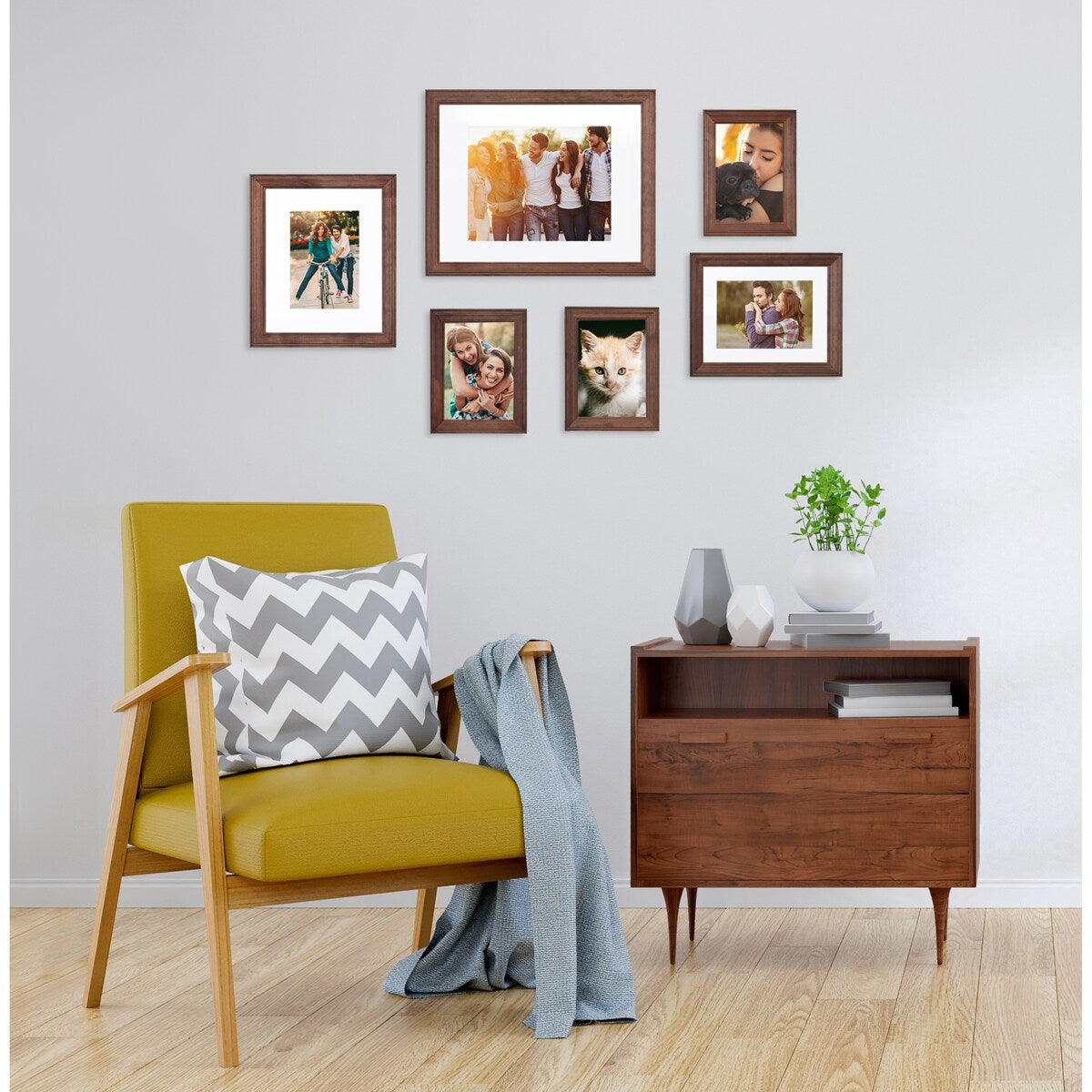 Kate and Laurel Bordeaux Gallery Wall Frame Set