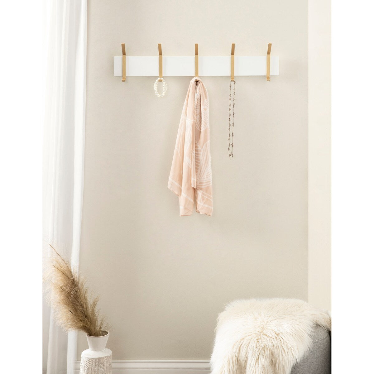 Kate and Laurel Rossmore Modern 5 Hook Shelf - 5 Hooks