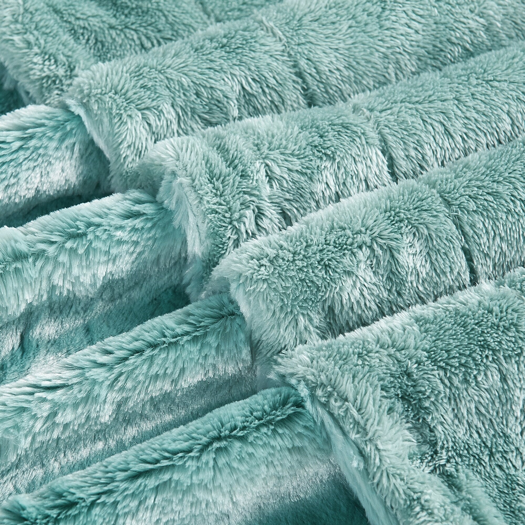 Plain Fauxfur Throw