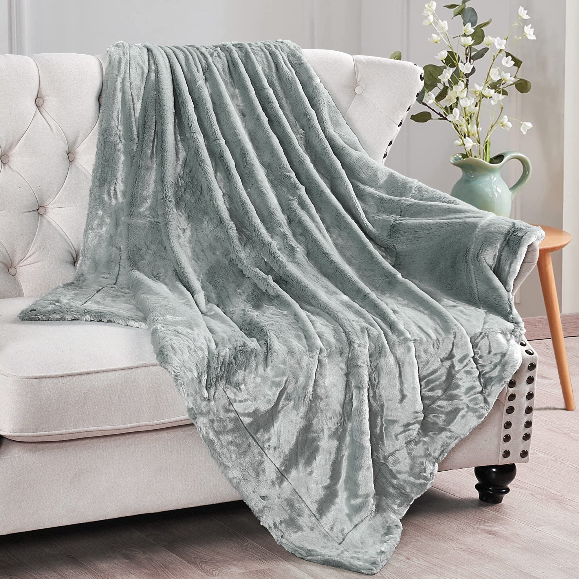 Plain Fauxfur Throw