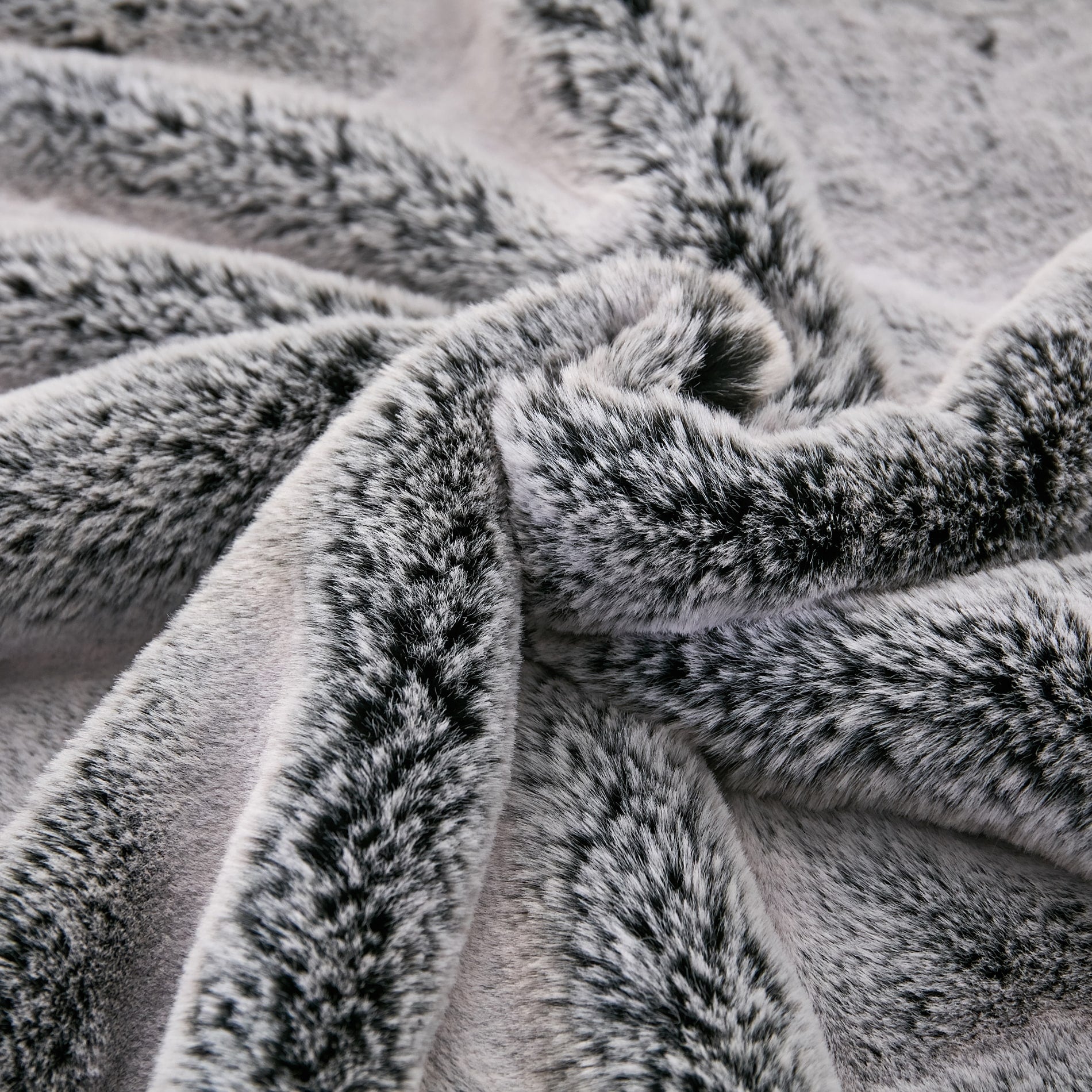 Heavy FauxFur Throw -50''x60''/60''x80''