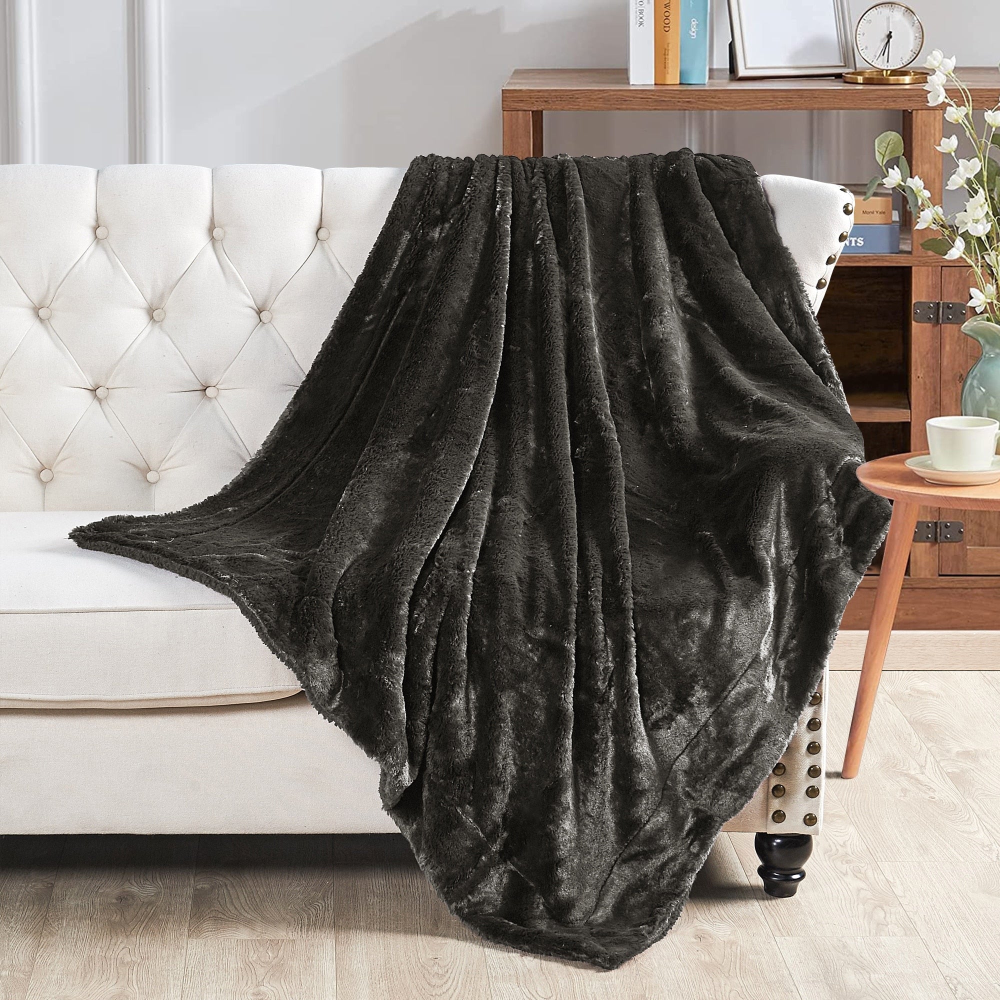 Plain Fauxfur Throw