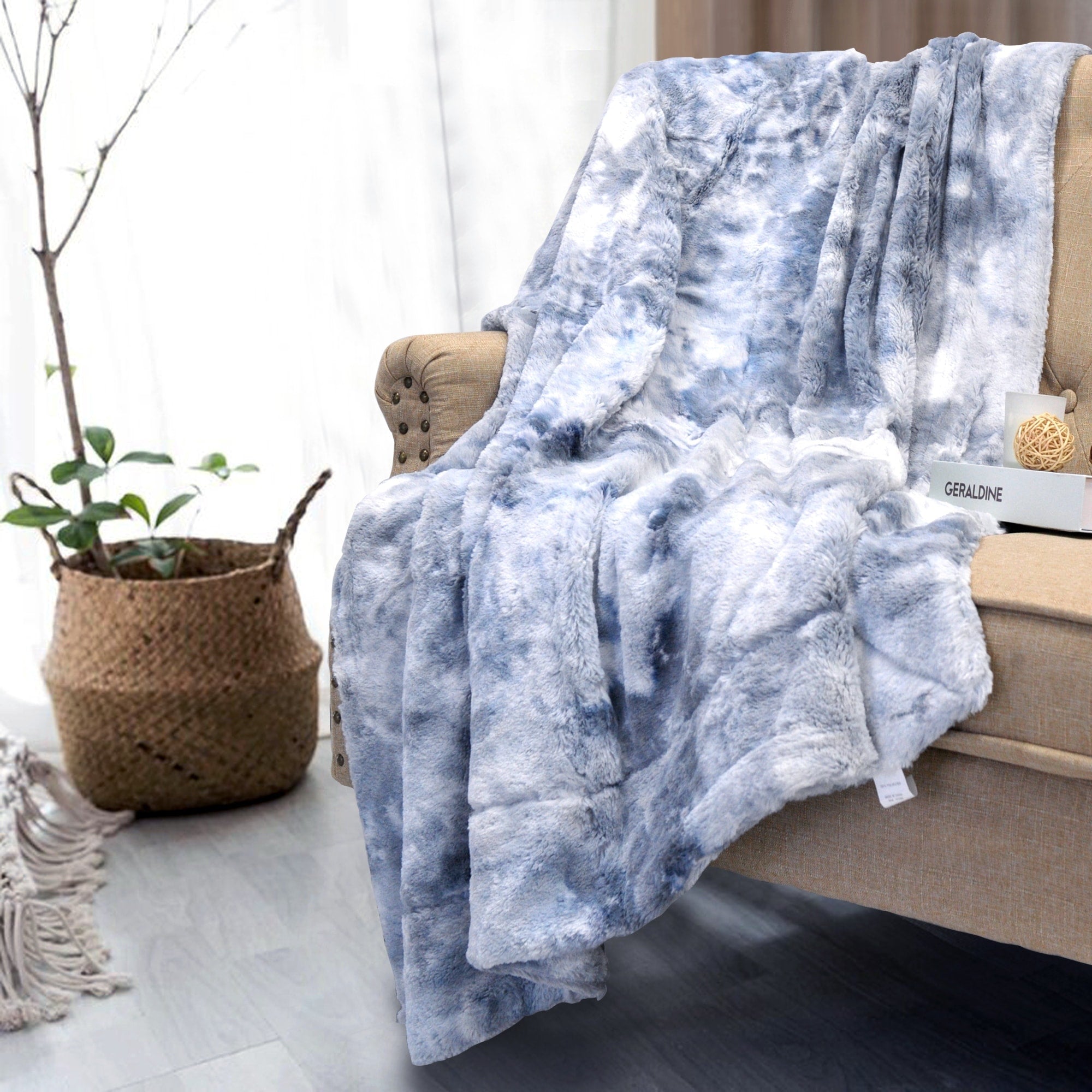 Tie Dyed Double Sided Fauxfur Throw