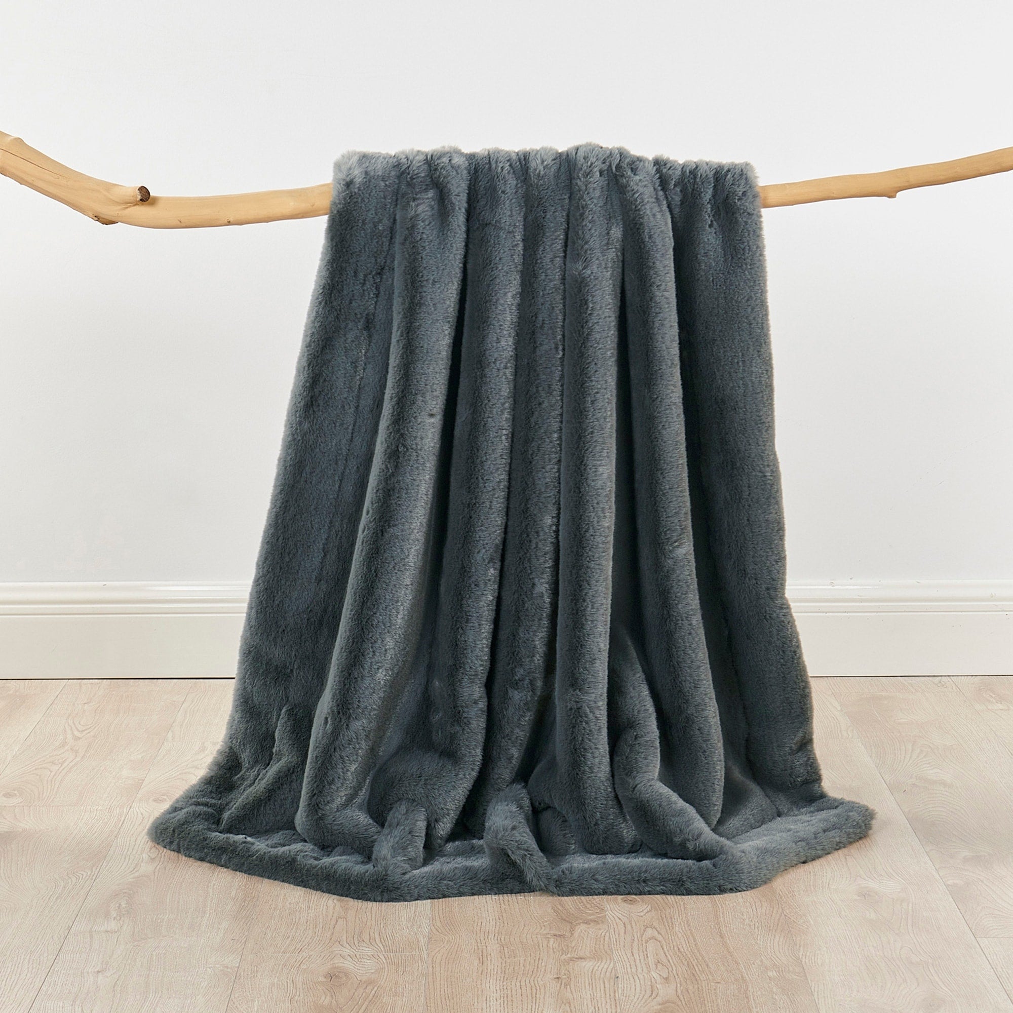 Heavy FauxFur Throw -50''x60''/60''x80''