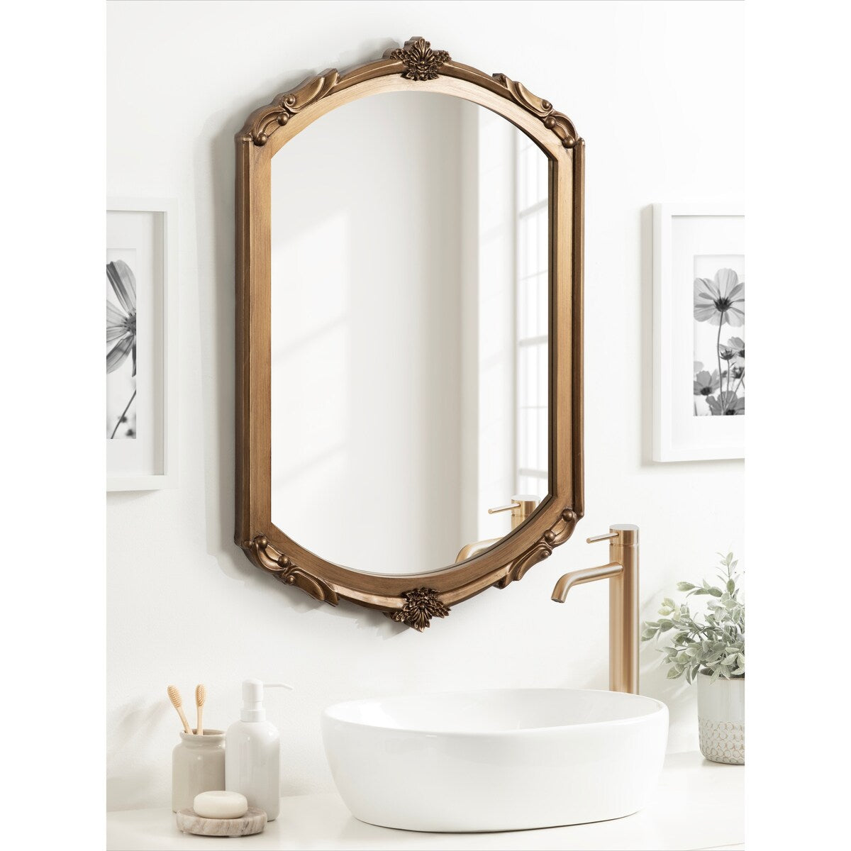 Kate and Laurel Berkshire Wall Mirror - 24x36