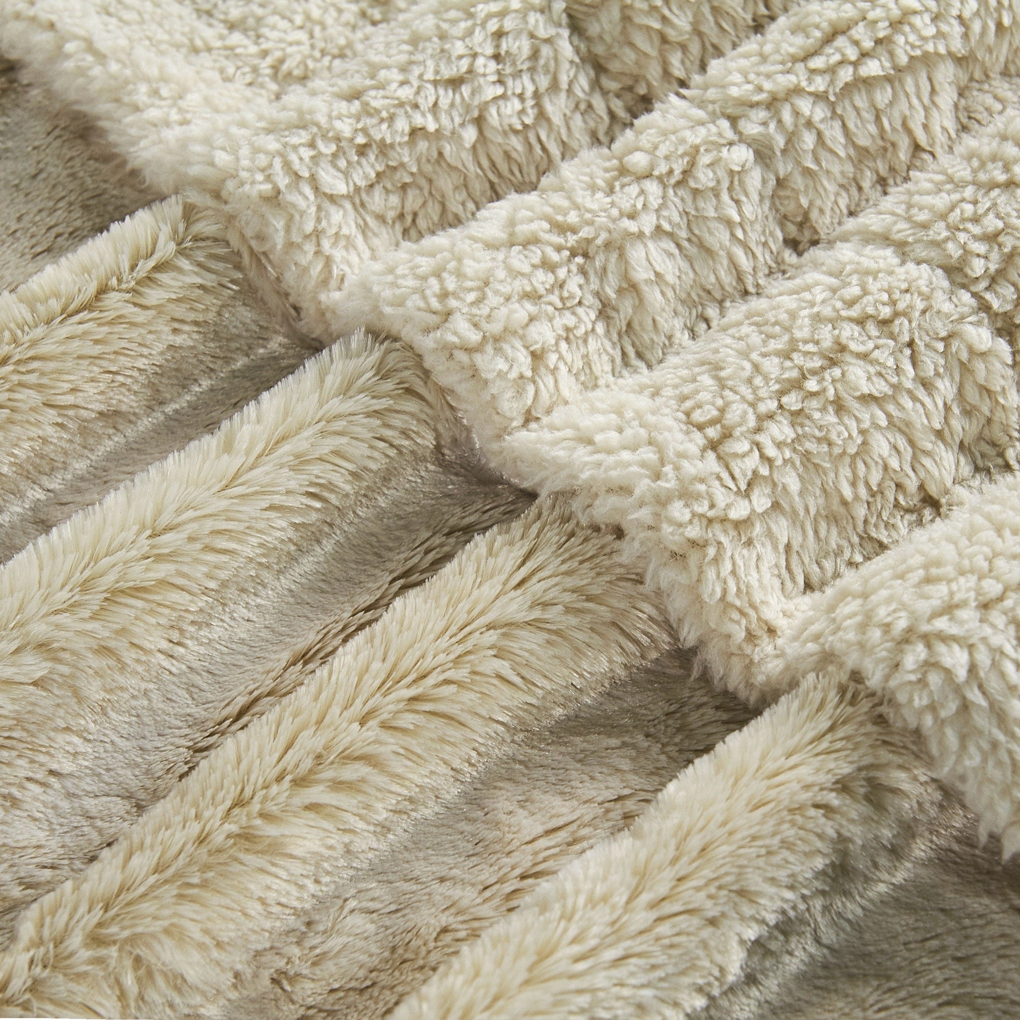 Plain Fauxfur Throw