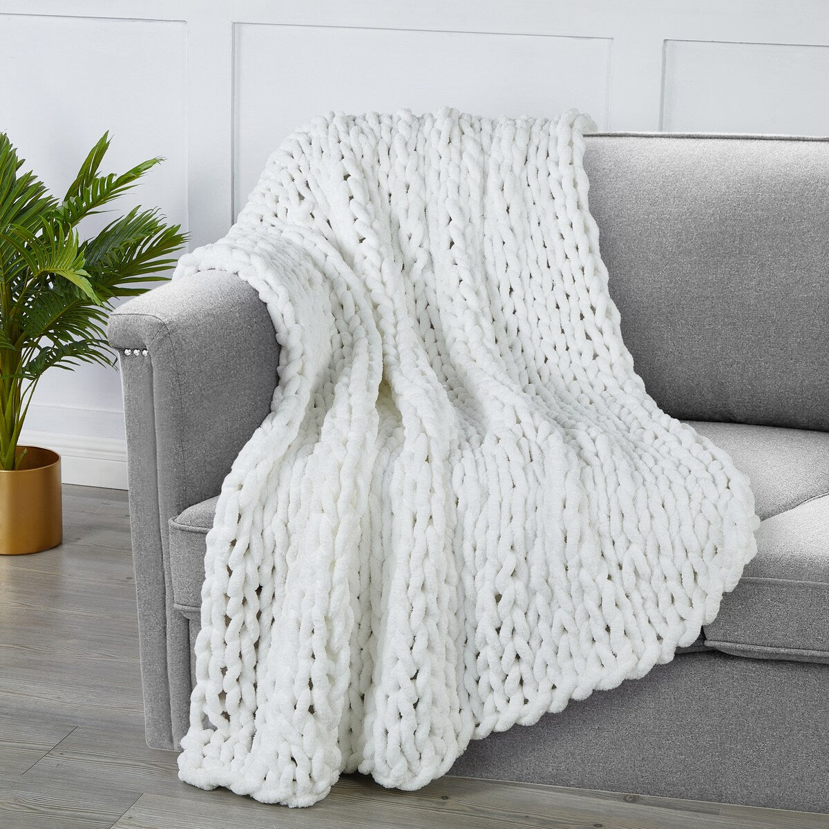 Kathy Ireland Chunky Knit Chenille Throw