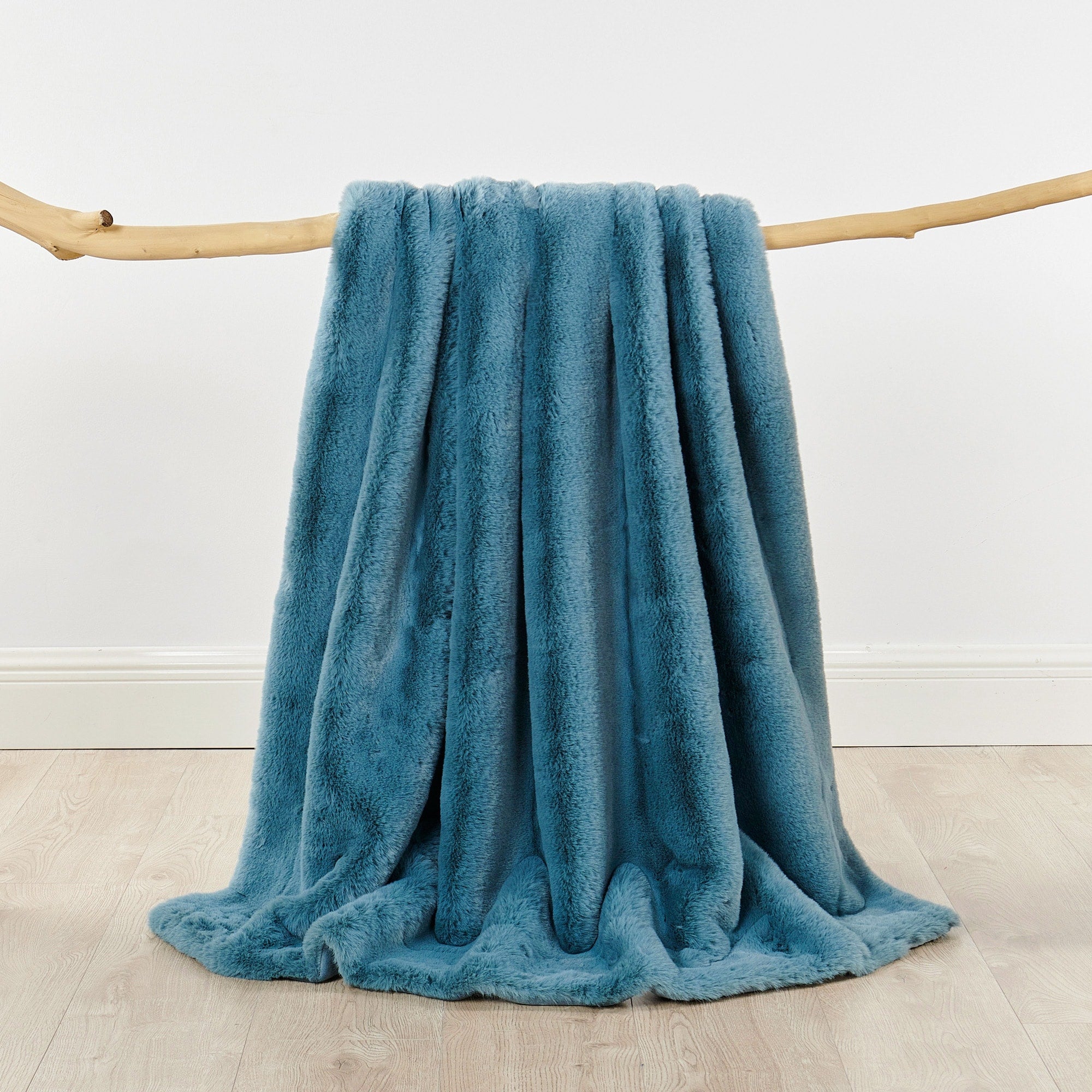 Heavy FauxFur Throw -50''x60''/60''x80''