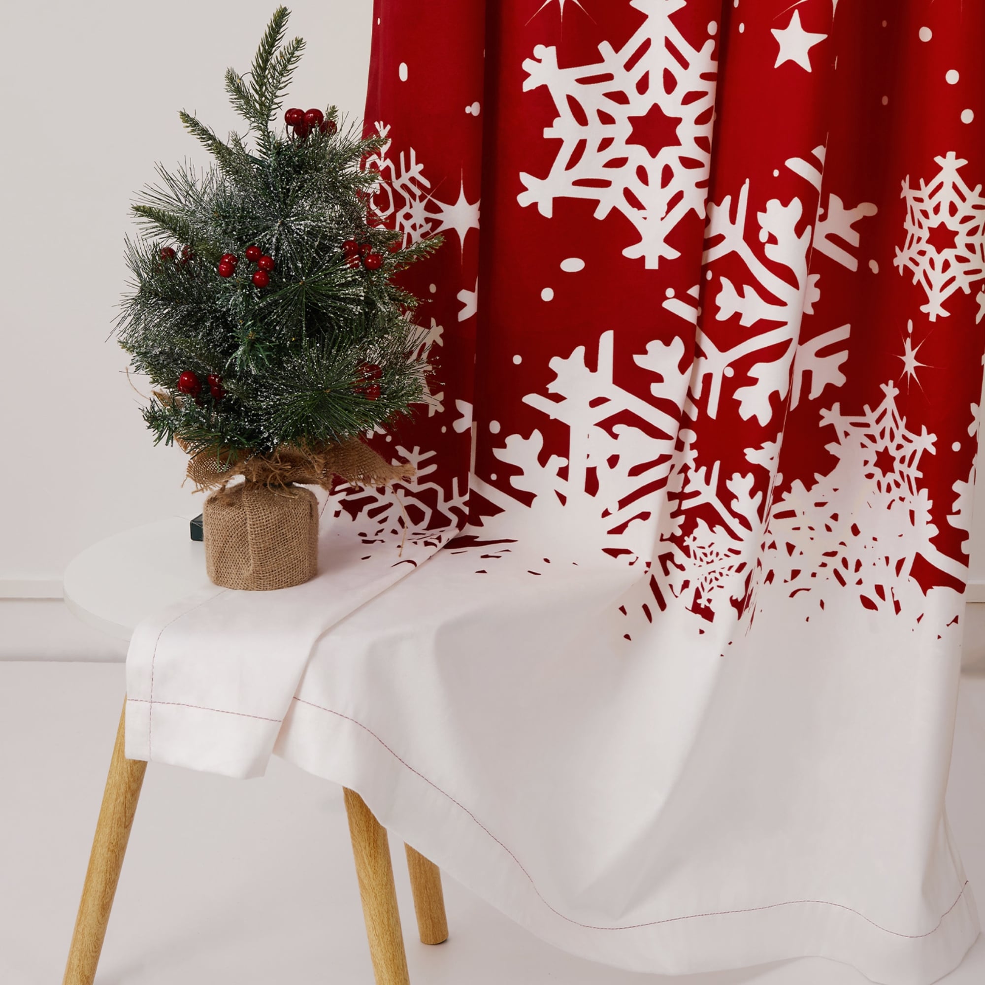 Christmas Snowflake Room Darkening Velvet Curtains 2 Panel Set