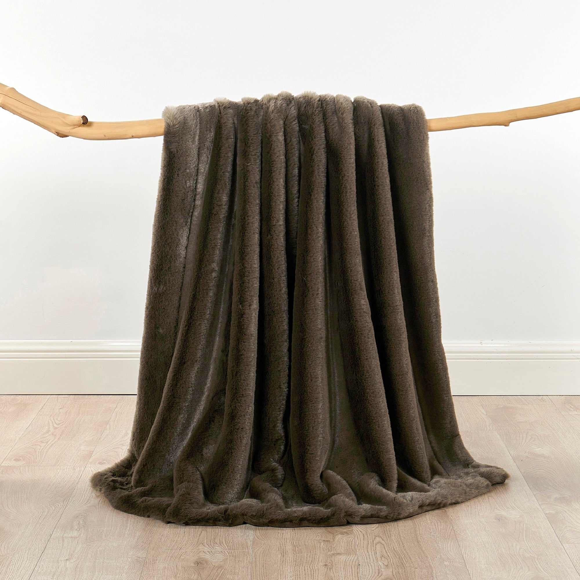 Heavy FauxFur Throw -50''x60''/60''x80''