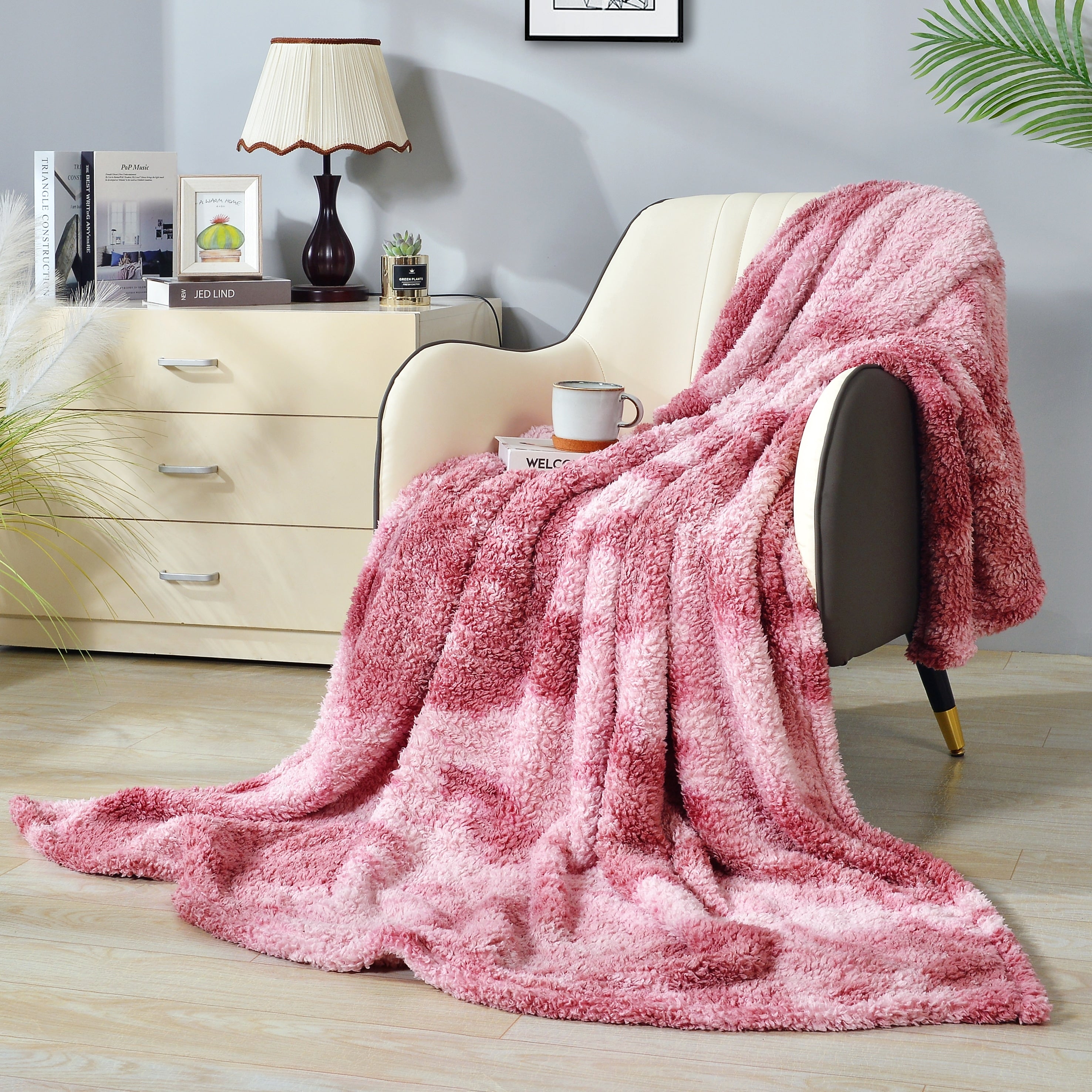 Ultra Soft FauxFur Throw Blanket