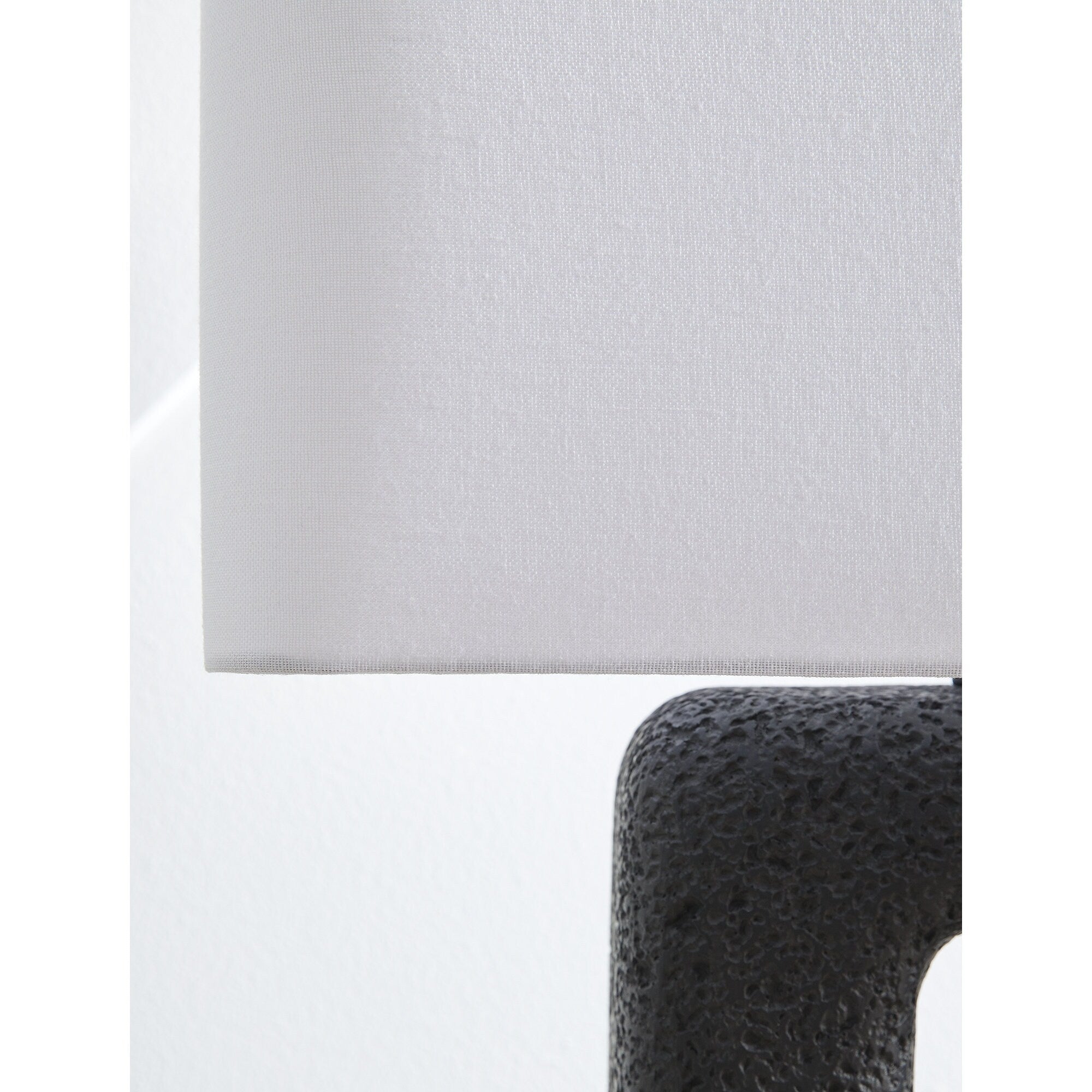 Signature Design by Ashley Wimmings Black/White Table Lamp (Set of 2) - 16 W x 10 D x 26.5 H