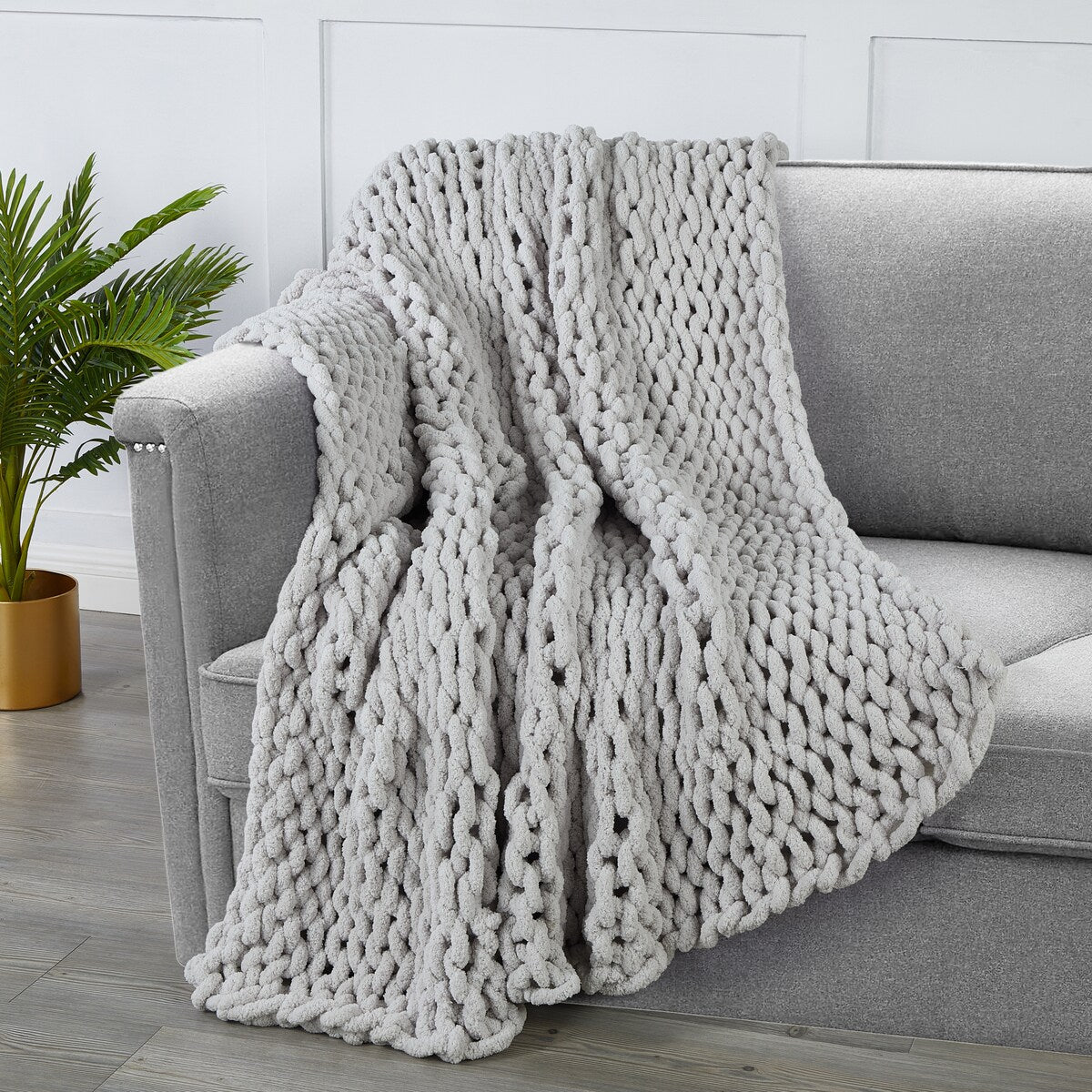 Kathy Ireland Chunky Knit Chenille Throw