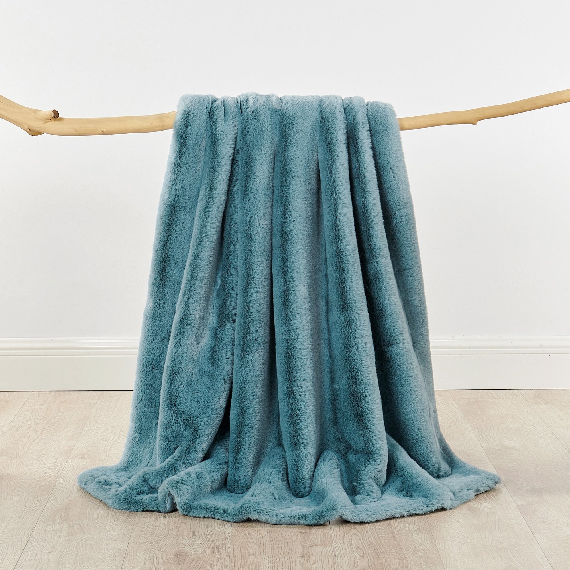 Heavy FauxFur Throw -50''x60''/60''x80''