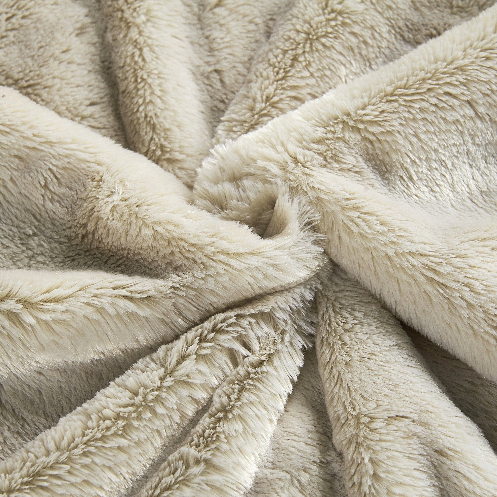 Plain Fauxfur Throw