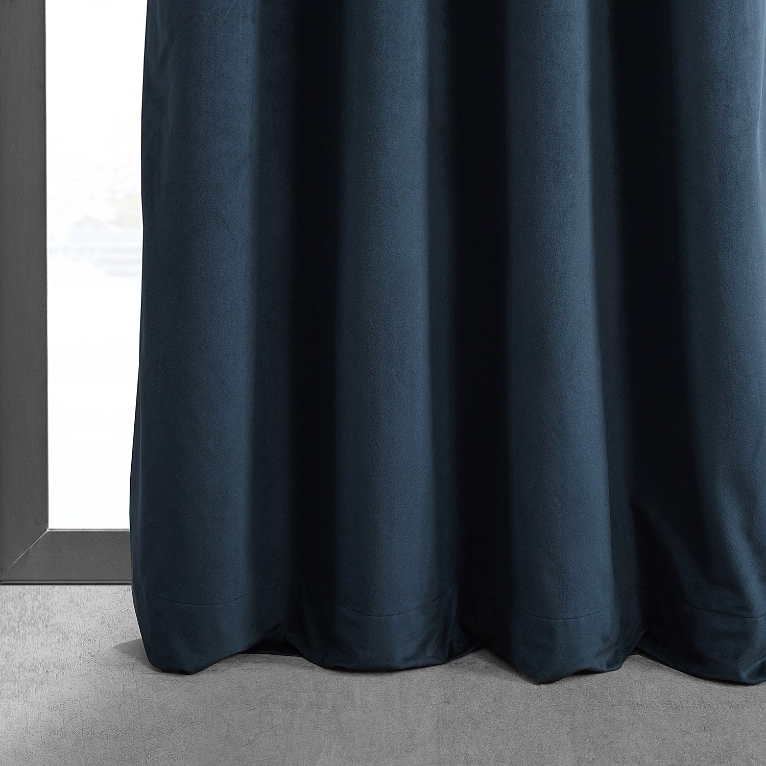 Exclusive Fabrics Midnight Blue Grommet Velvet Blackout Single Curtain (1 Panel)