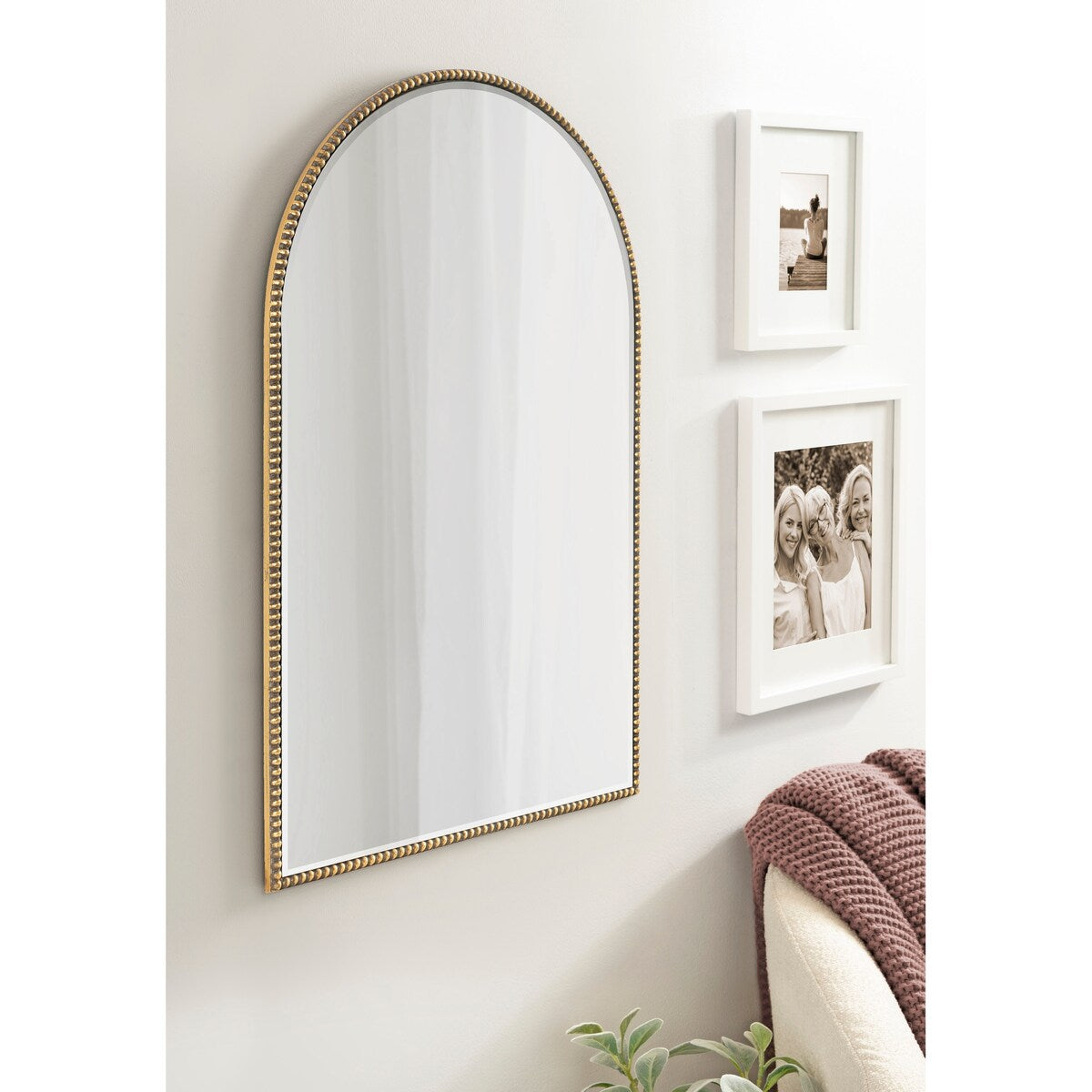 Kate and Laurel Gwendolyn Arch Wall Mirror