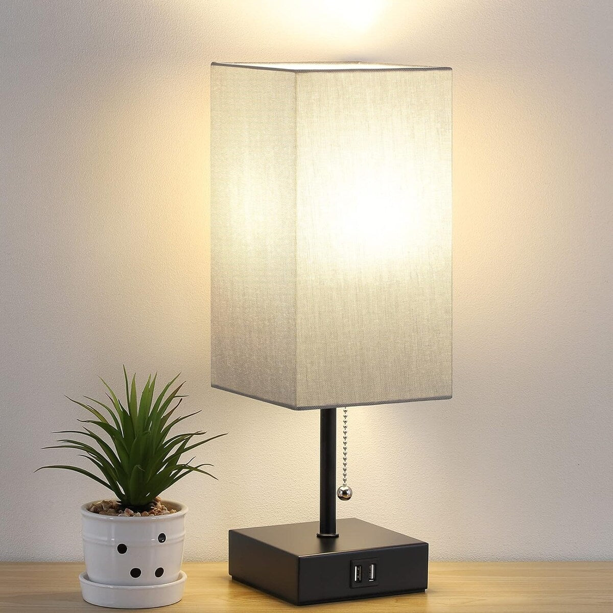 The Bedside Table Lamp, Pull Chain Table Lamp with USB C+A Charging Ports, 2700K LED Bulb, Fabric Linen Lampshade