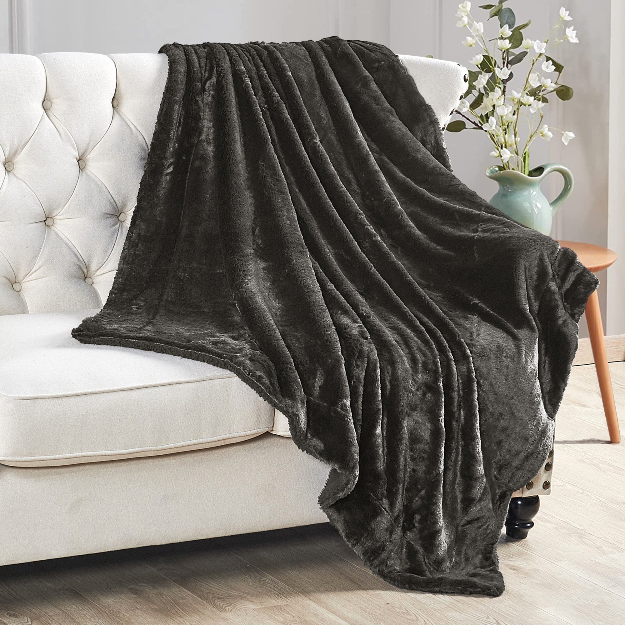 Plain Fauxfur Throw