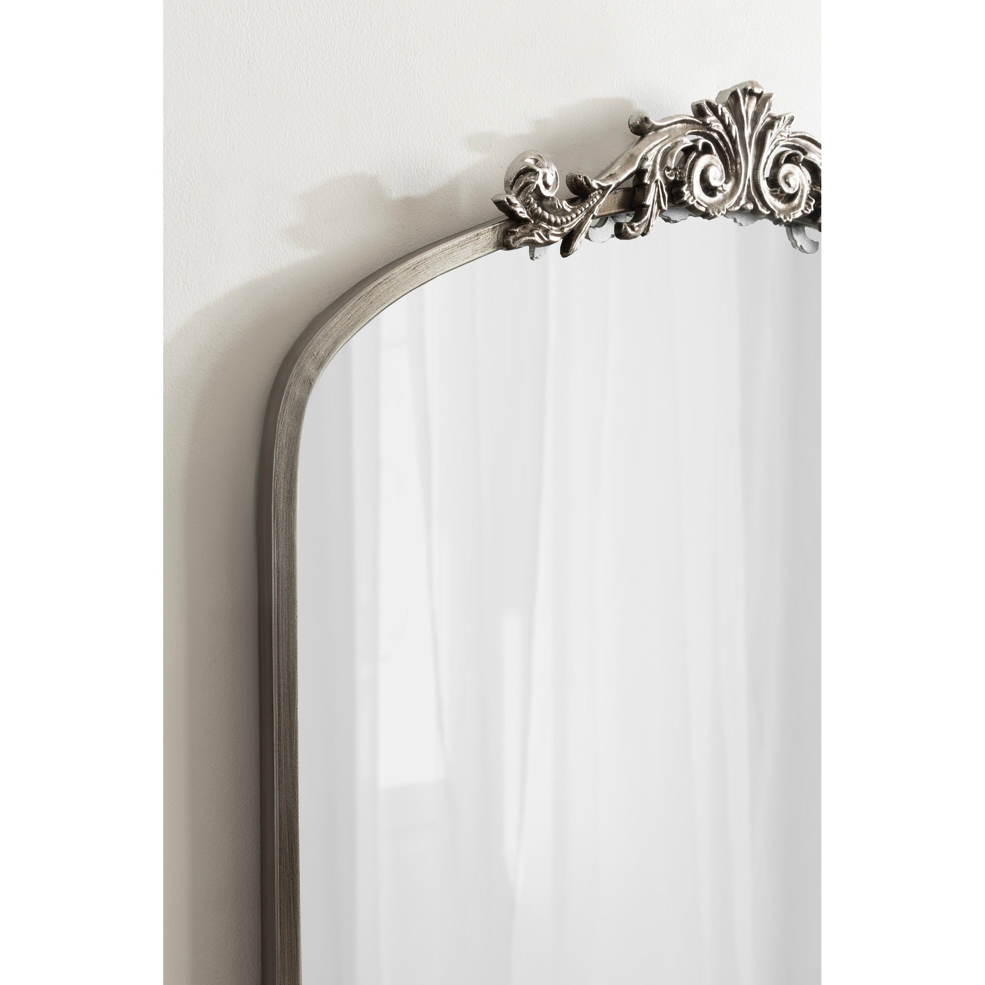 Kate and Laurel Arendahl Traditional Baroque Arch Wall Mirror