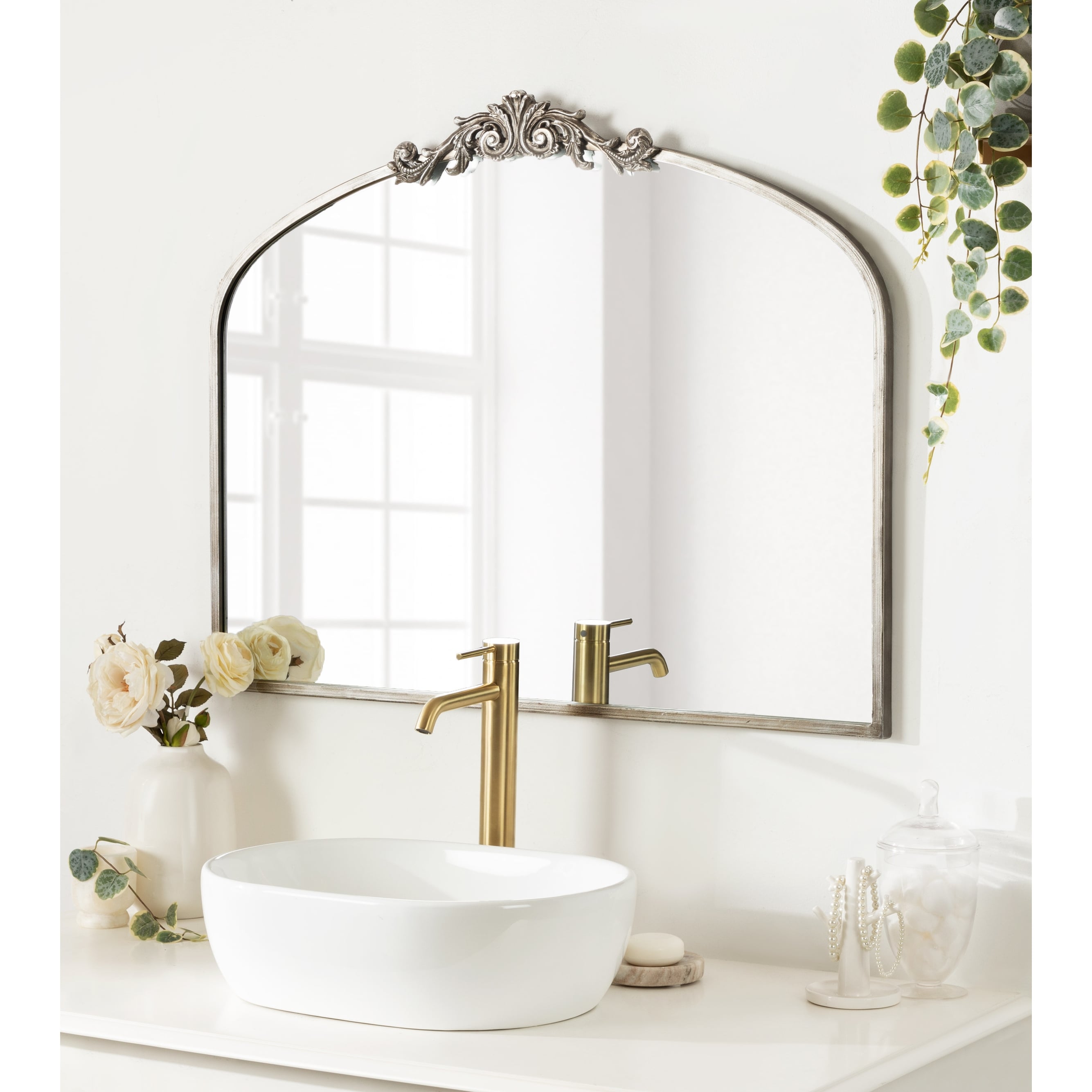 Kate and Laurel Arendahl Traditional Baroque Arch Wall Mirror