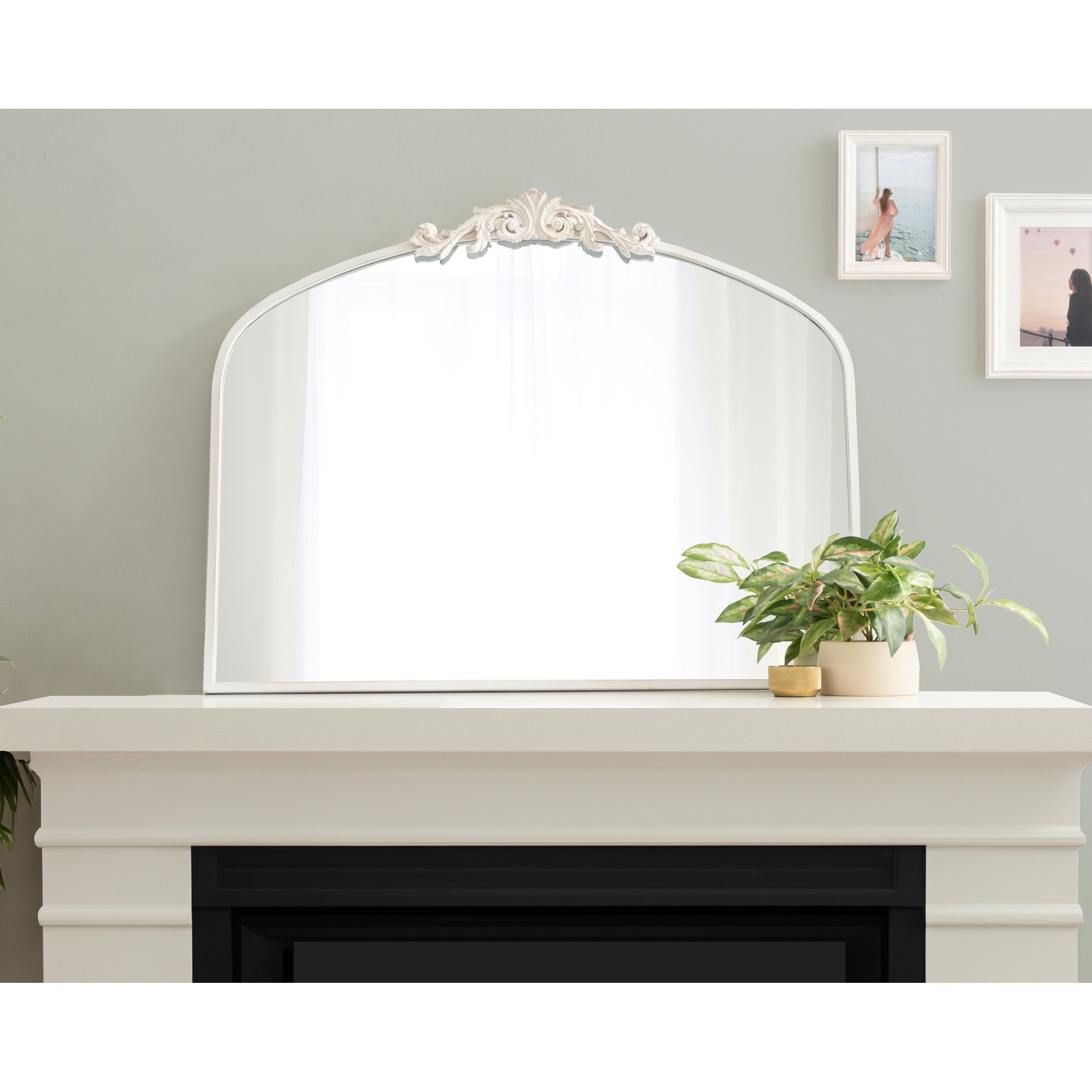 Kate and Laurel Arendahl Traditional Baroque Arch Wall Mirror