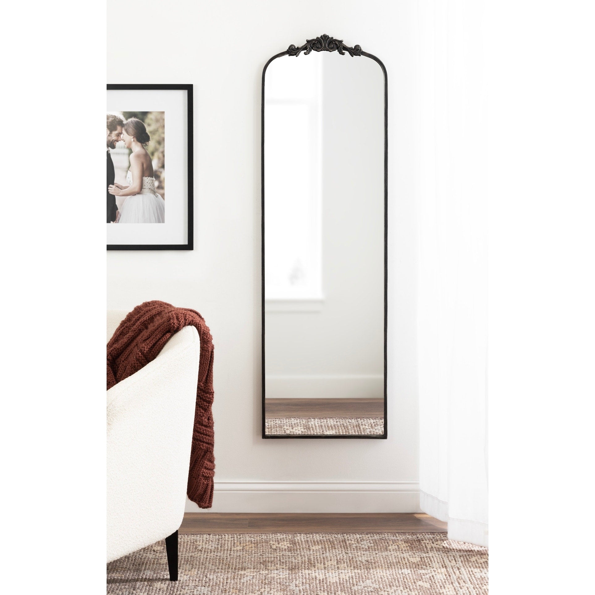 Kate and Laurel Arendahl Traditional Baroque Arch Wall Mirror