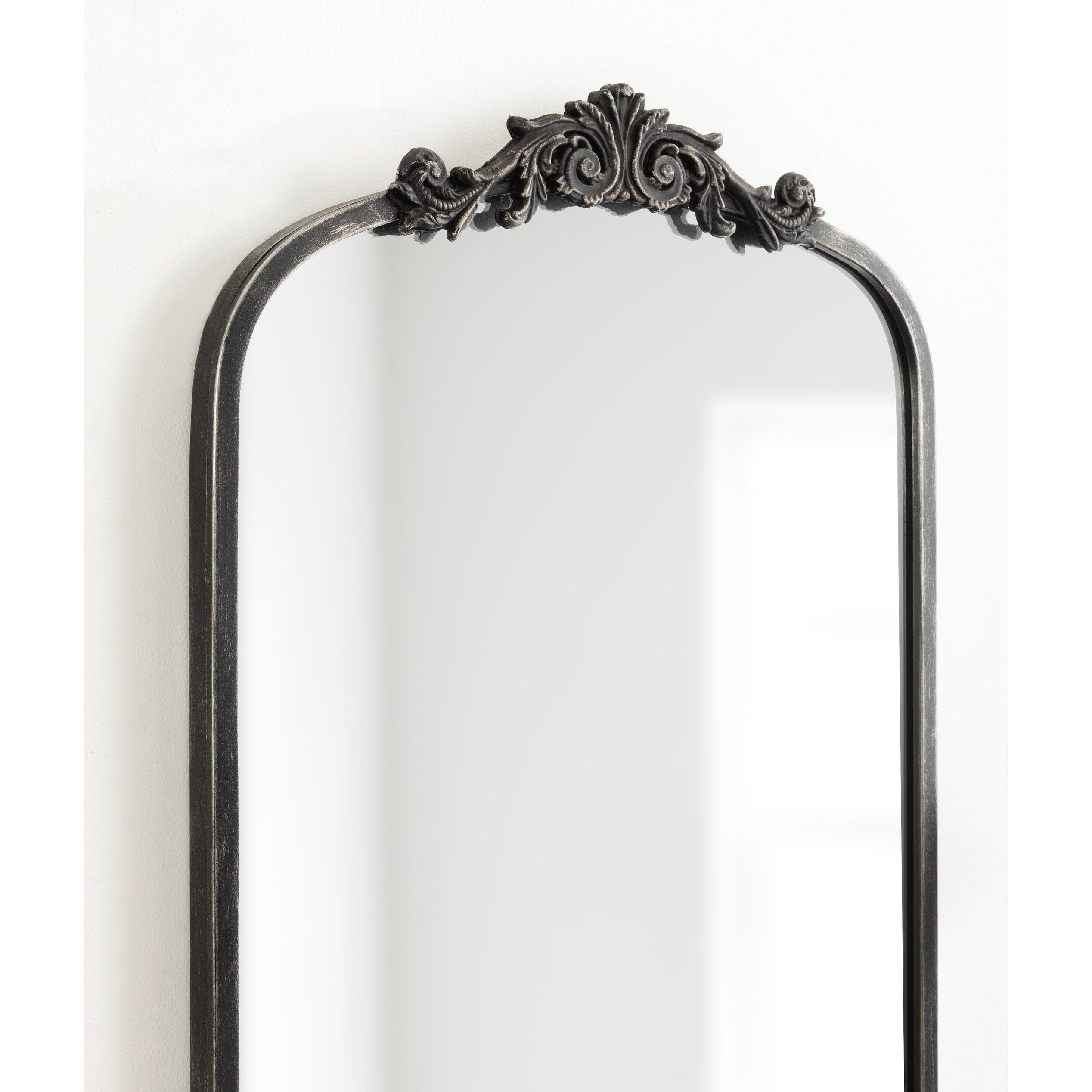 Kate and Laurel Arendahl Traditional Baroque Arch Wall Mirror