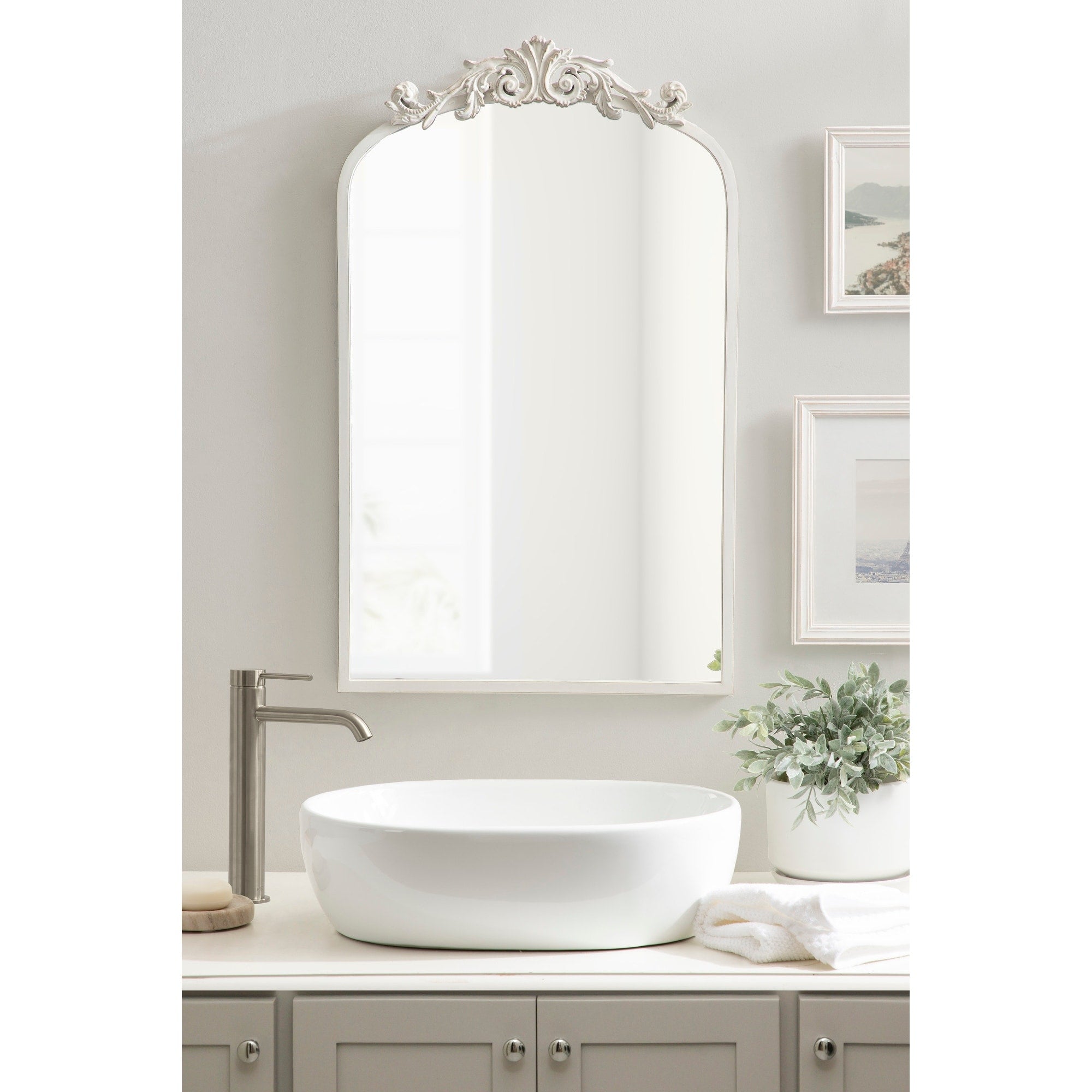 Kate and Laurel Arendahl Traditional Baroque Arch Wall Mirror