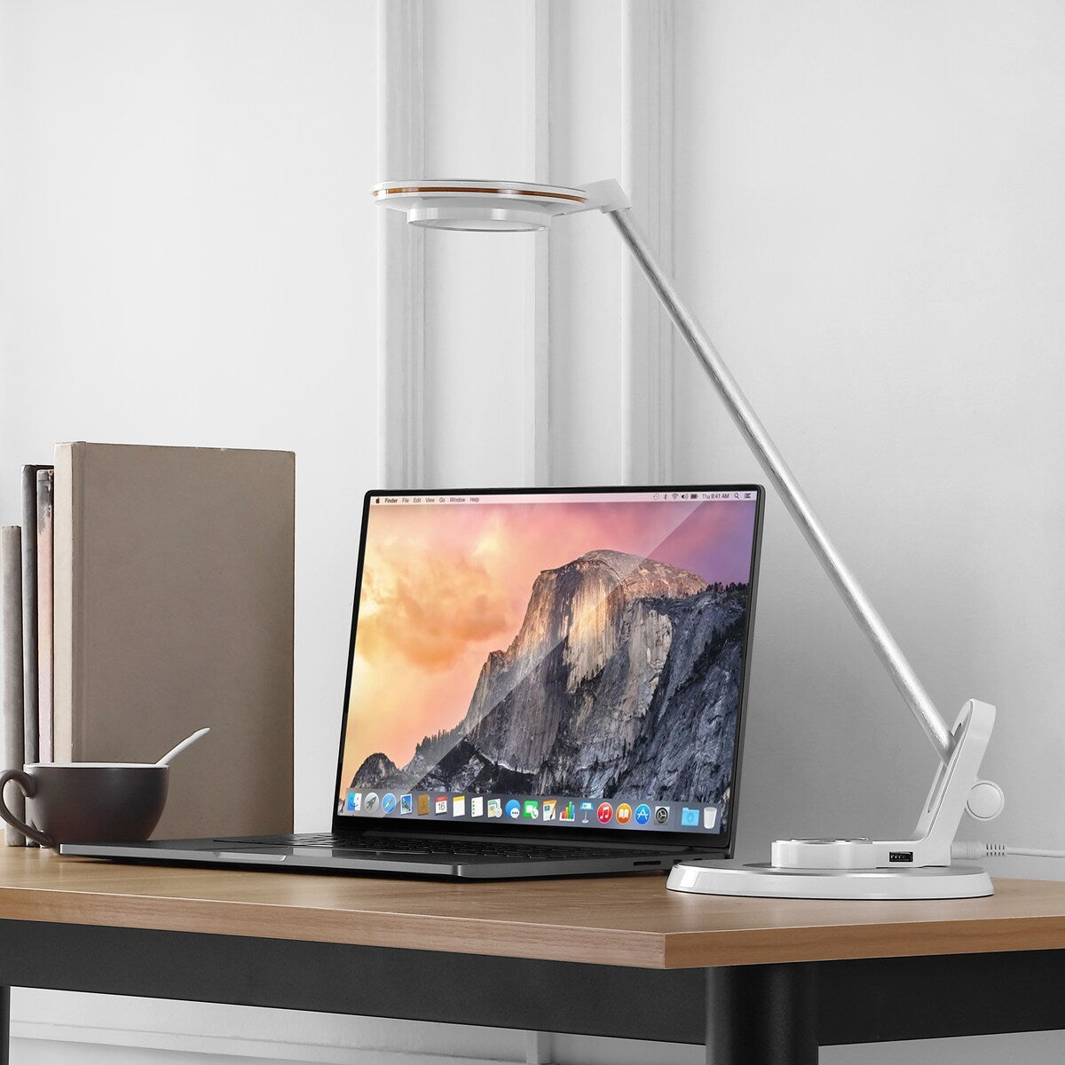 Gaines 18.5 Aluminum Contemporary Minimalist Adjustable Dimmable USB Charging LED Task Lamp, Black by JONATHAN Y