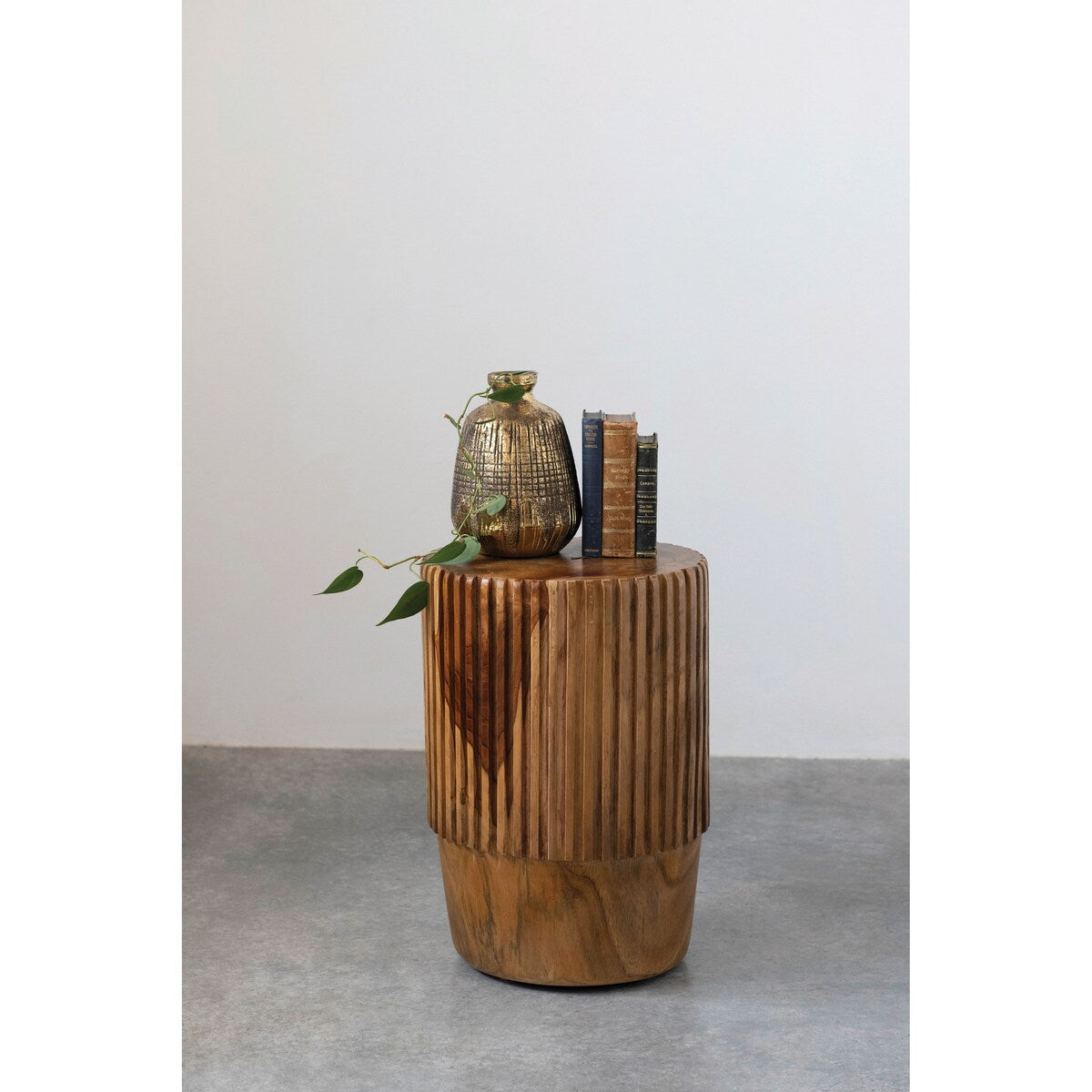 Textured Terra-cotta Vase with Lines, Gold Finish