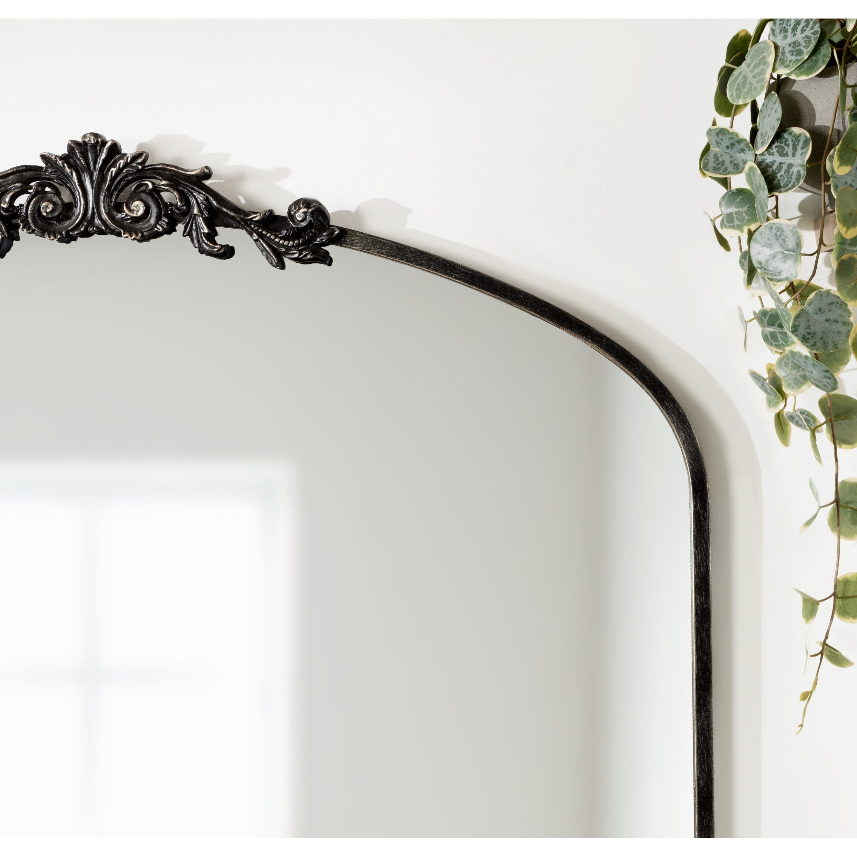 Kate and Laurel Arendahl Traditional Baroque Arch Wall Mirror