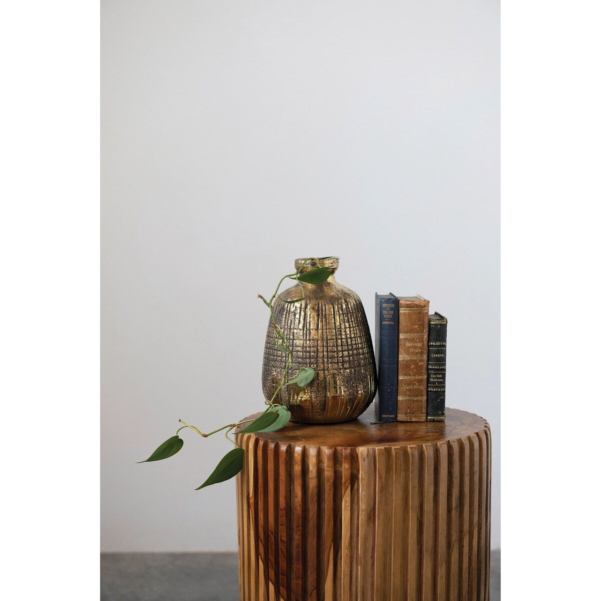 Textured Terra-cotta Vase with Lines, Gold Finish