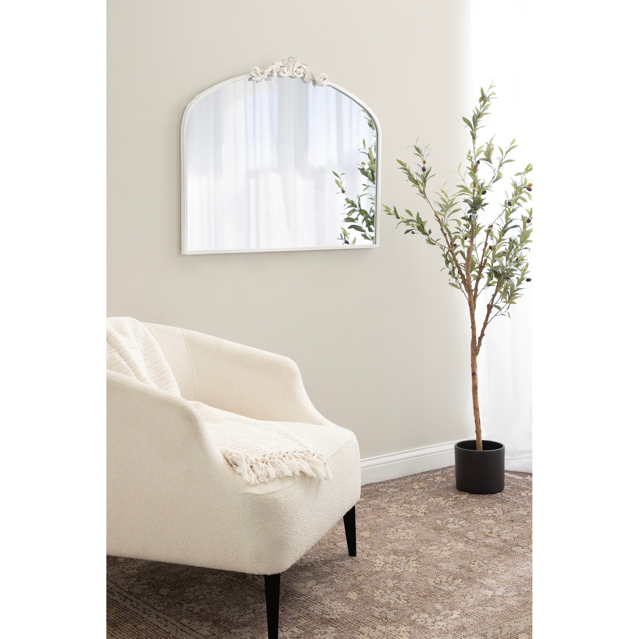 Kate and Laurel Arendahl Traditional Baroque Arch Wall Mirror