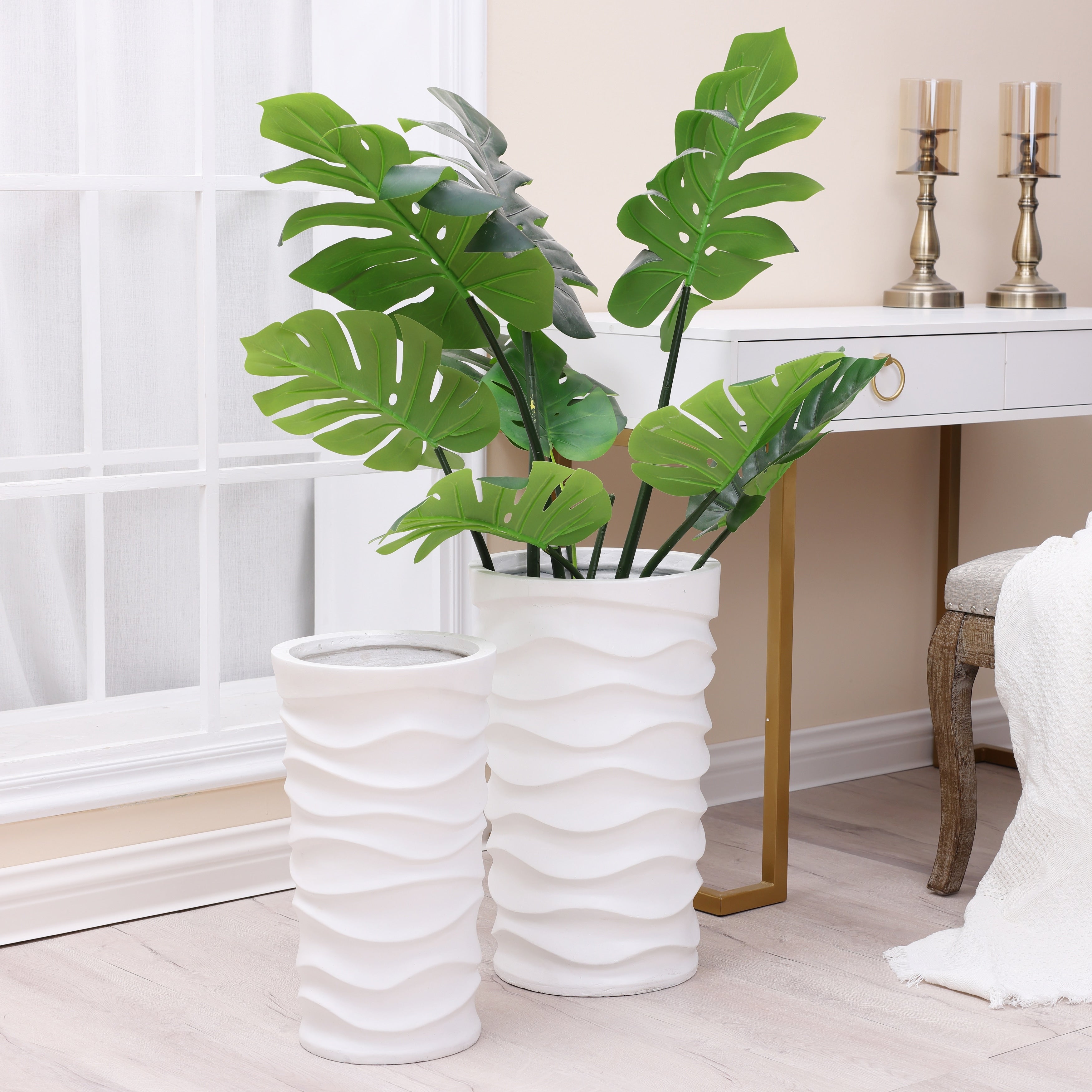 Reyis White Wavy Modern 2-piece Handmade Planter Set by Havenside Home