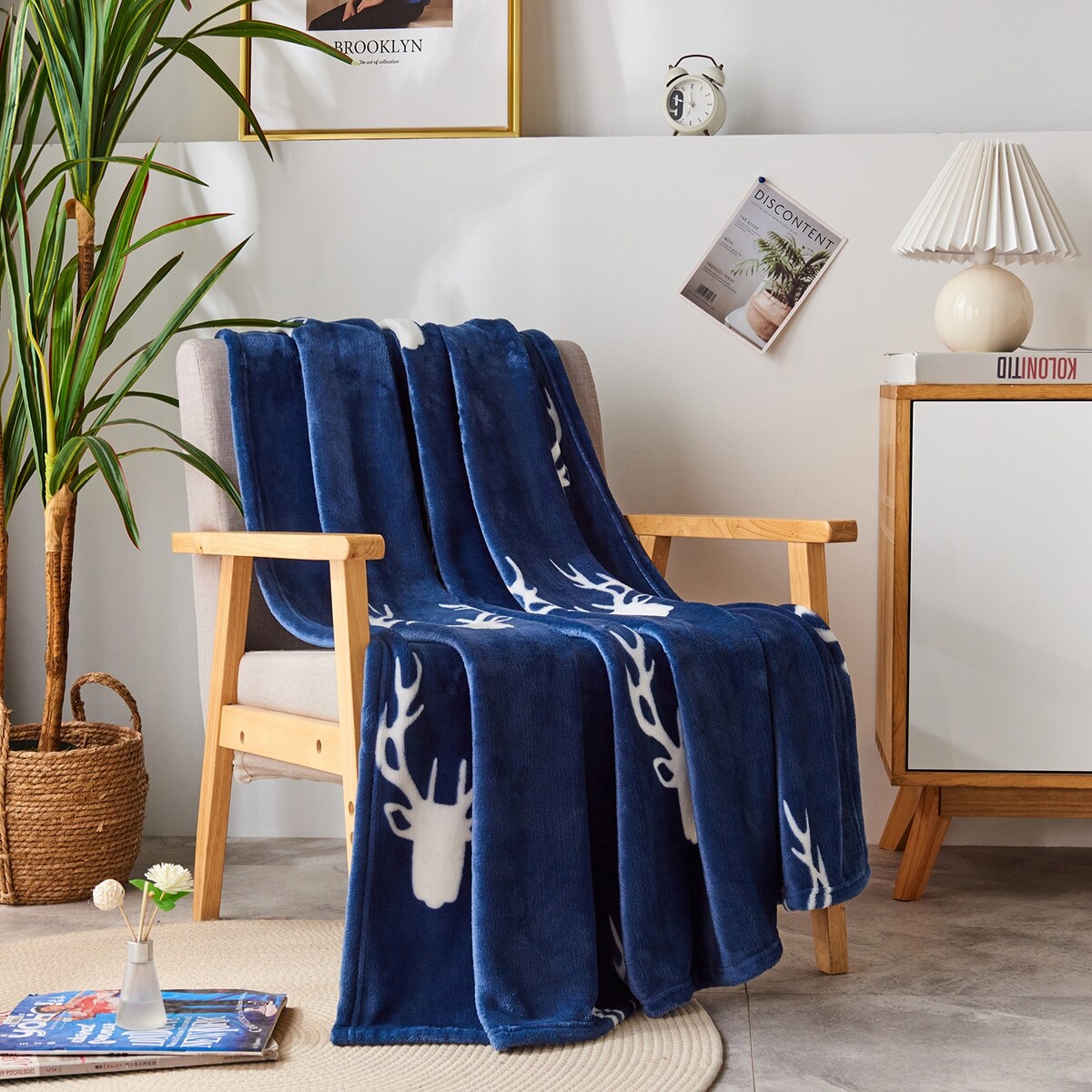 Microplush Fleece Ultra-soft Patterned Velvet Throw Blanket