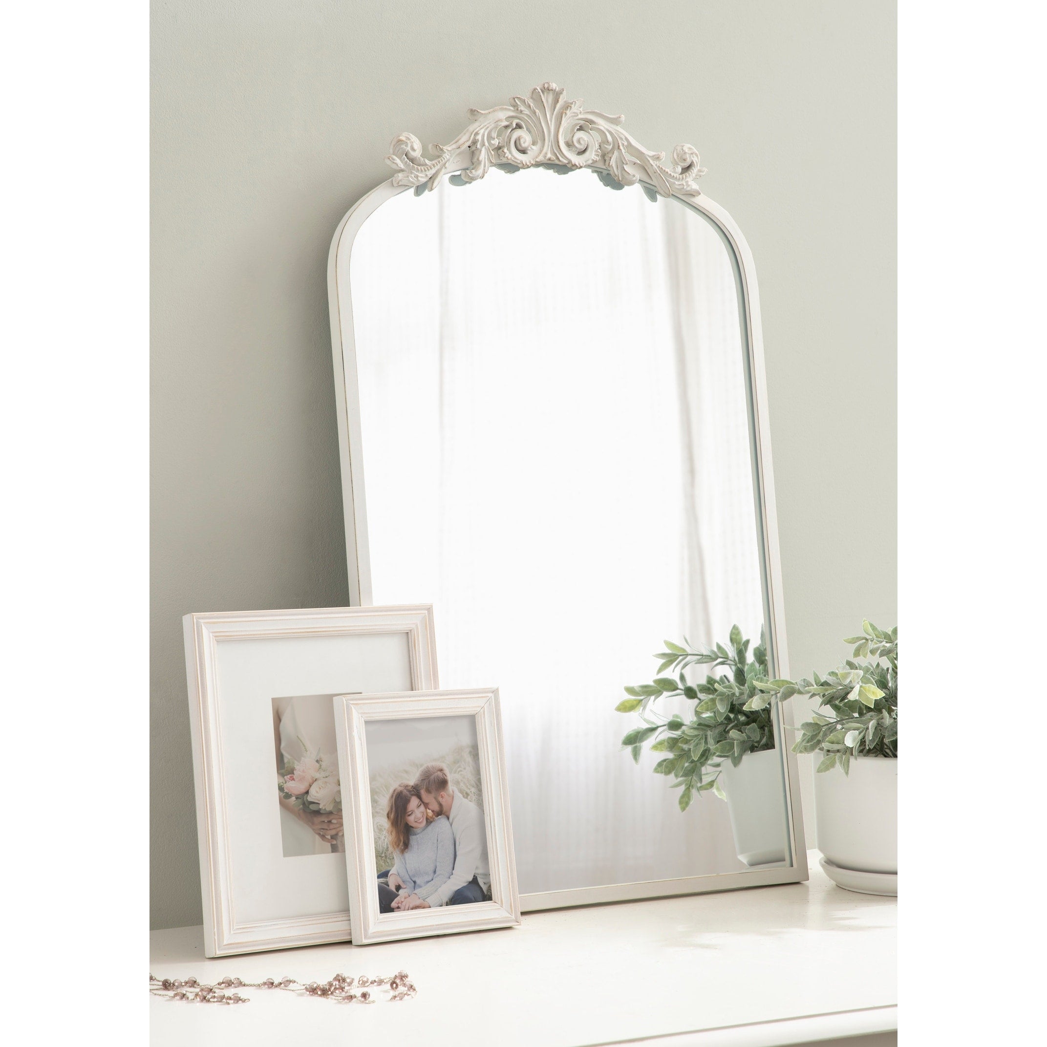 Kate and Laurel Arendahl Traditional Baroque Arch Wall Mirror