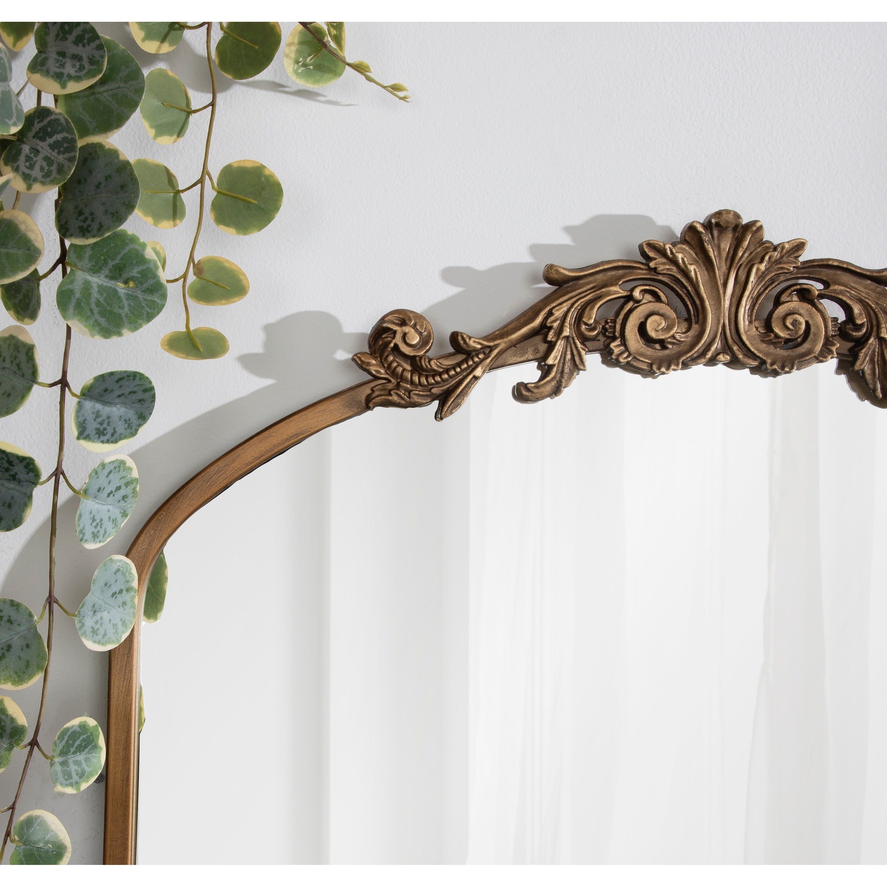 Kate and Laurel Arendahl Traditional Baroque Arch Wall Mirror