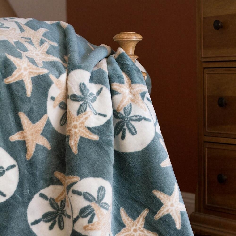 Denali Starfish and Sand Dollars/Light Marine Microplush Blanket