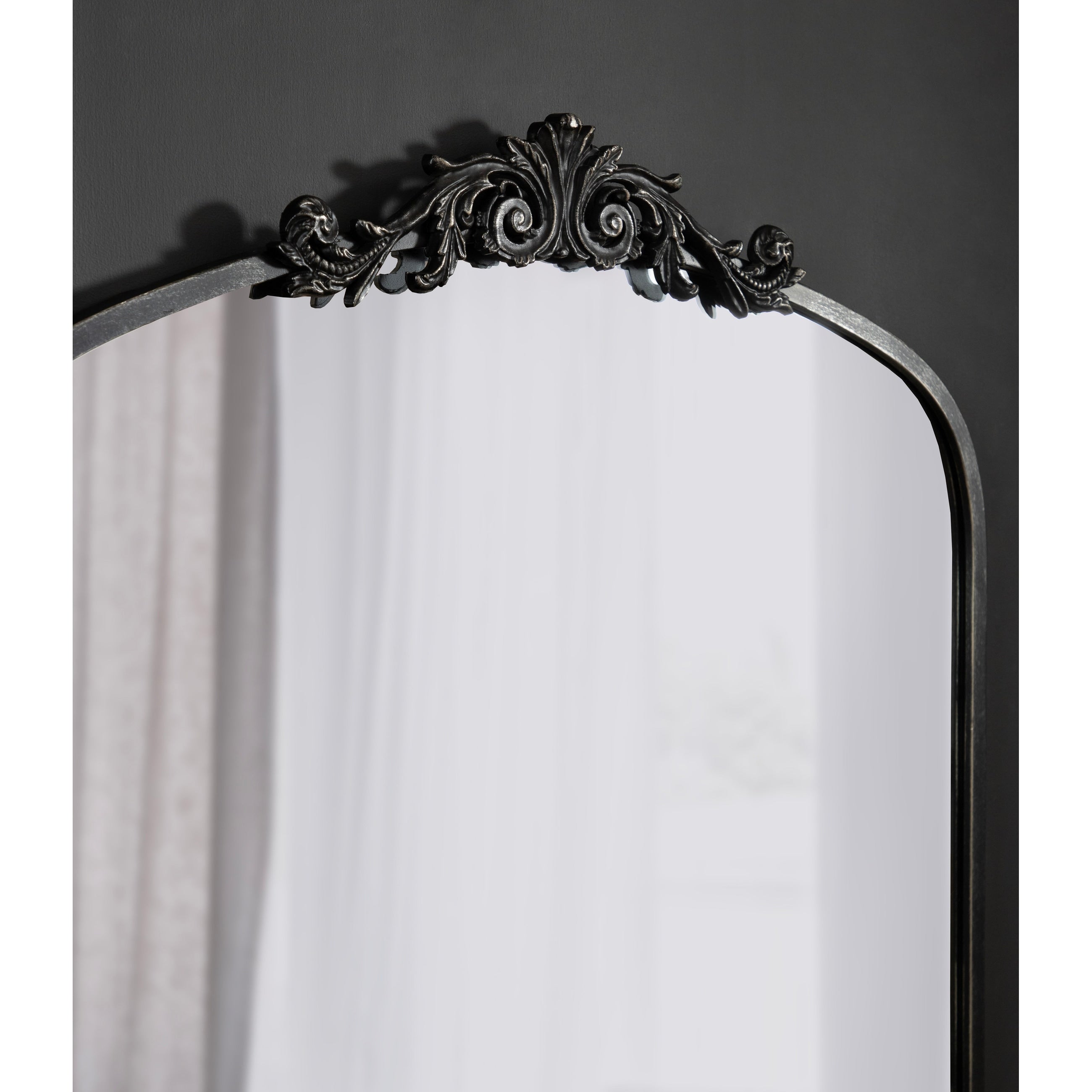 Kate and Laurel Arendahl Traditional Baroque Arch Wall Mirror