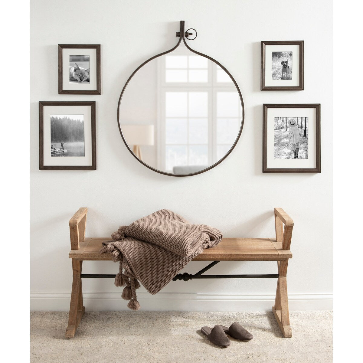 Kate and Laurel Yitro Round Wall Mirror