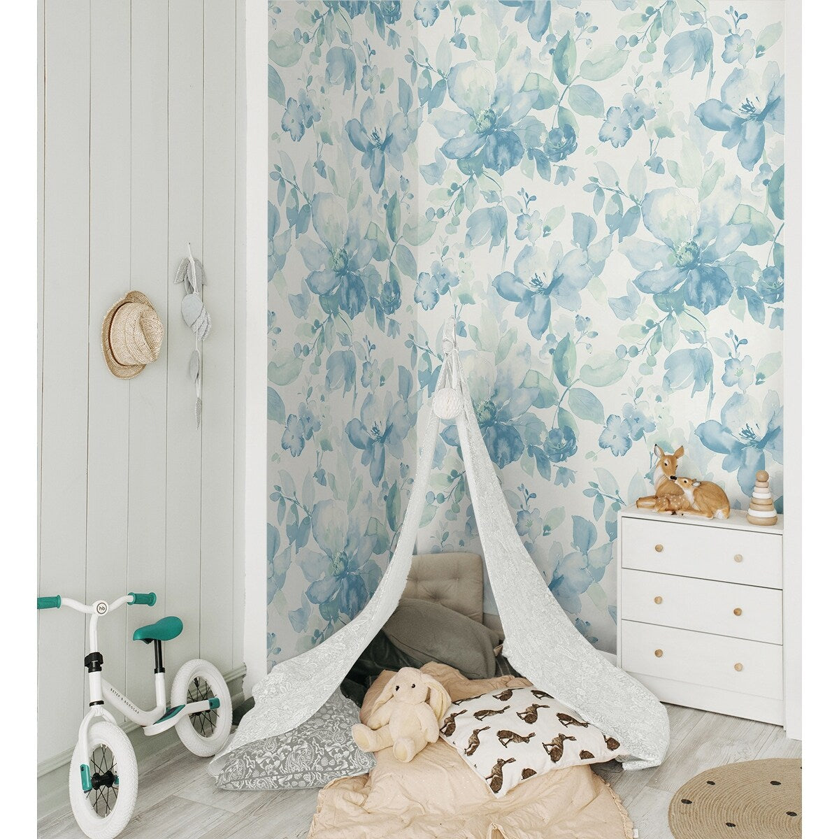 NextWall Watercolor Flower Peel and Stick Wallpaper