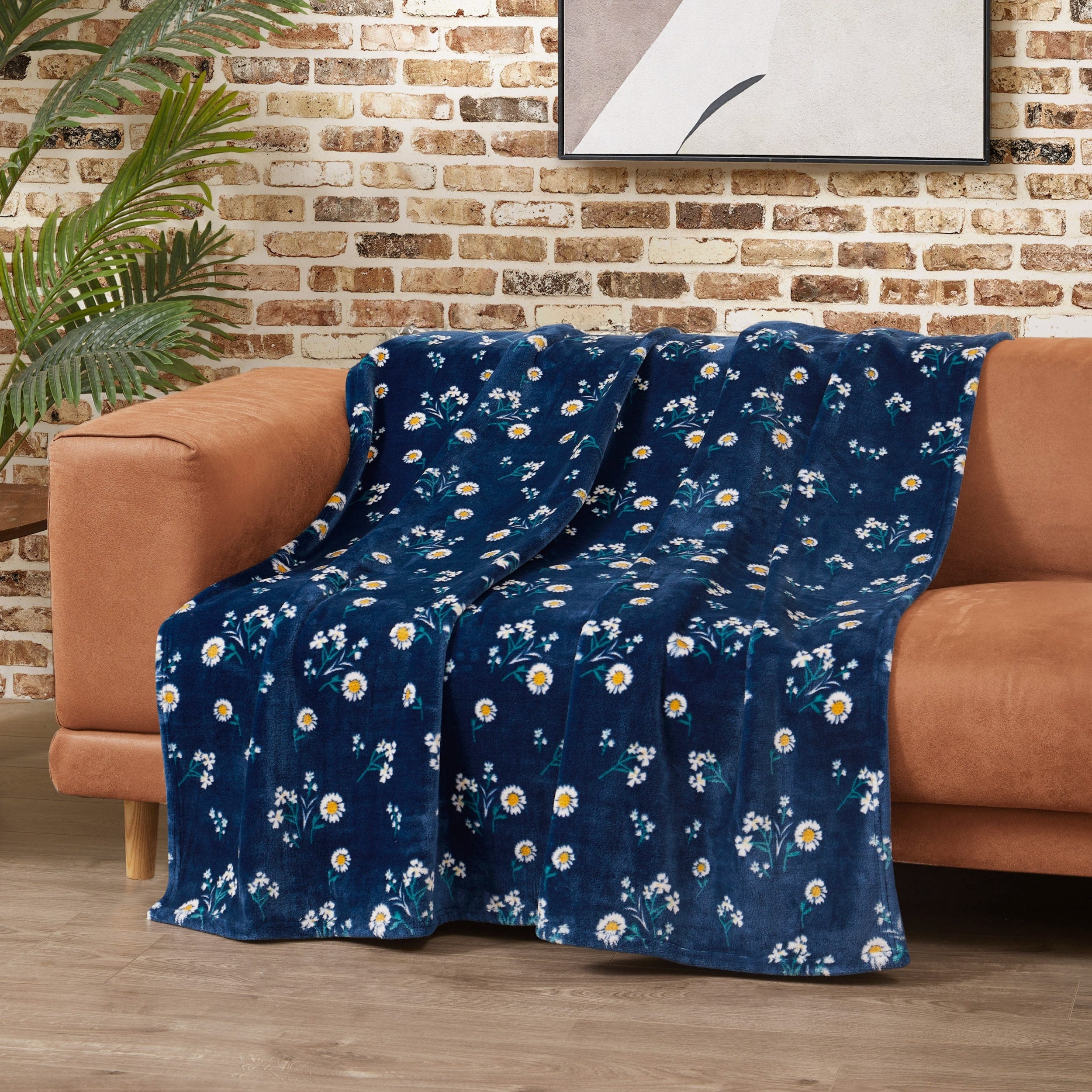 Lucky Brand Daisy Throws Plush 50 x 70 Throw Blanket